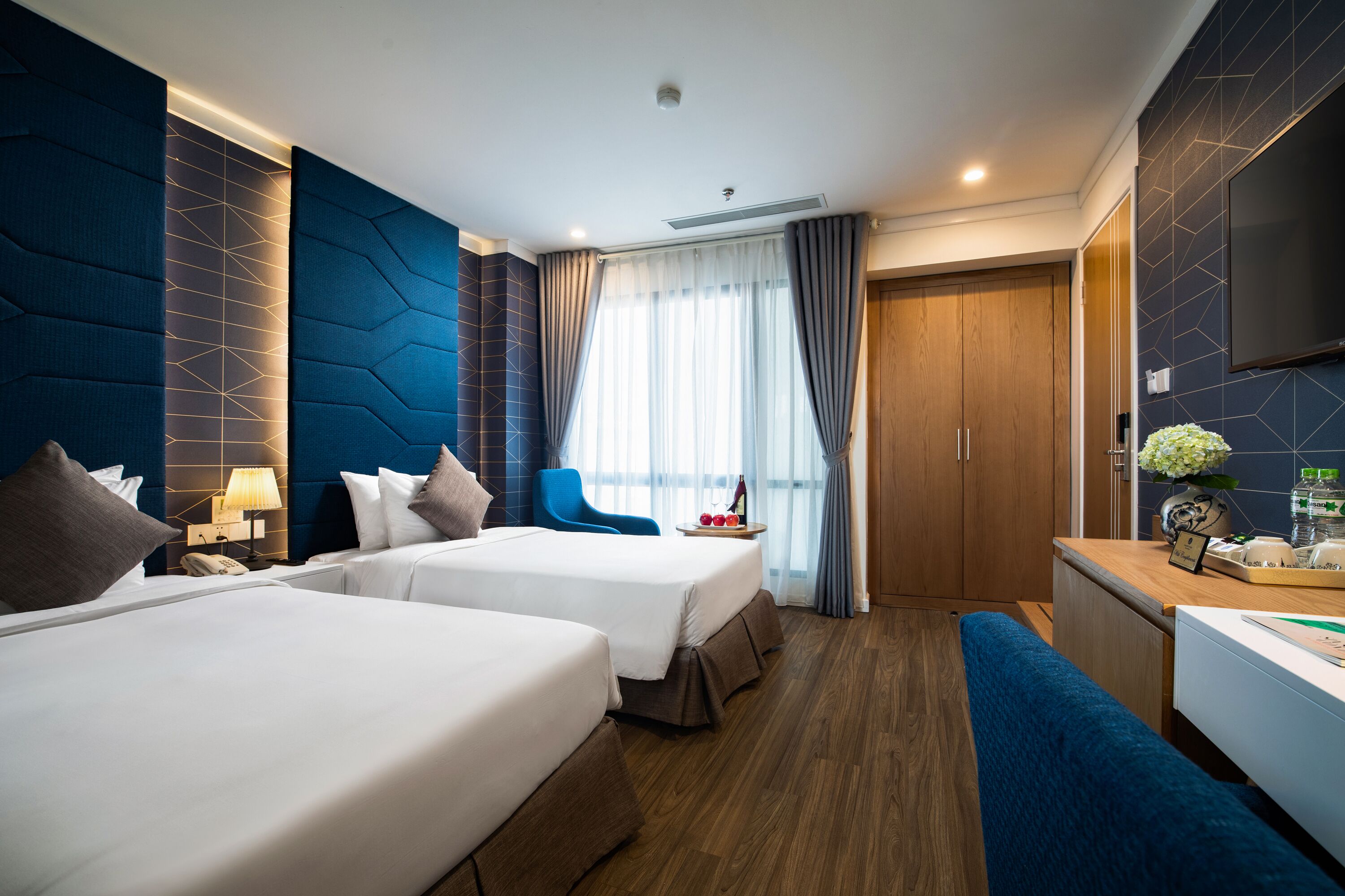 May De Ville Legend Hotel & Spa