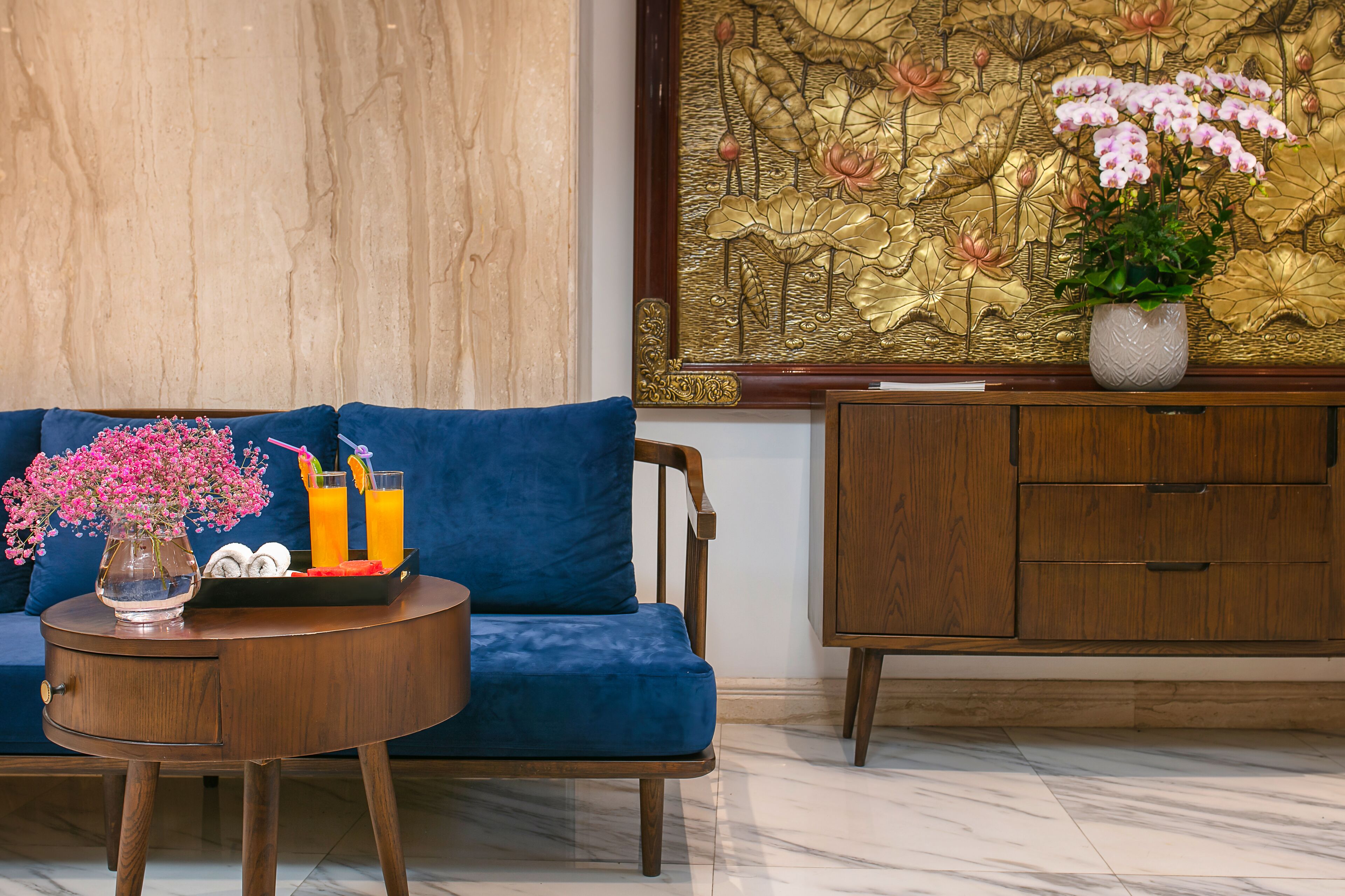 May De Ville Legend Hotel & Spa