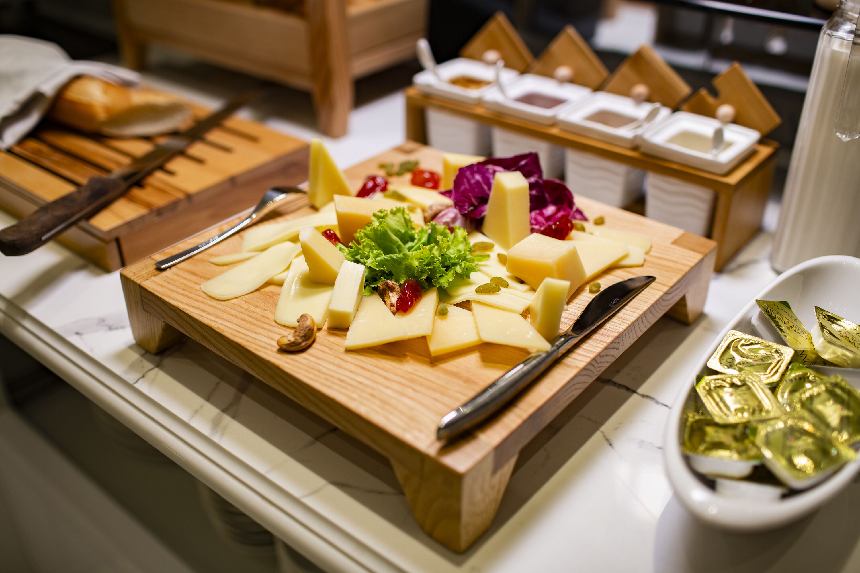 May De Ville Legend Hotel & Spa
