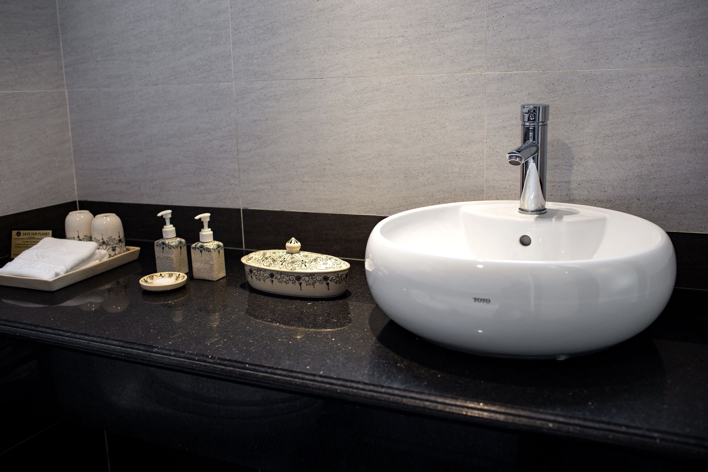 May De Ville Legend Hotel & Spa