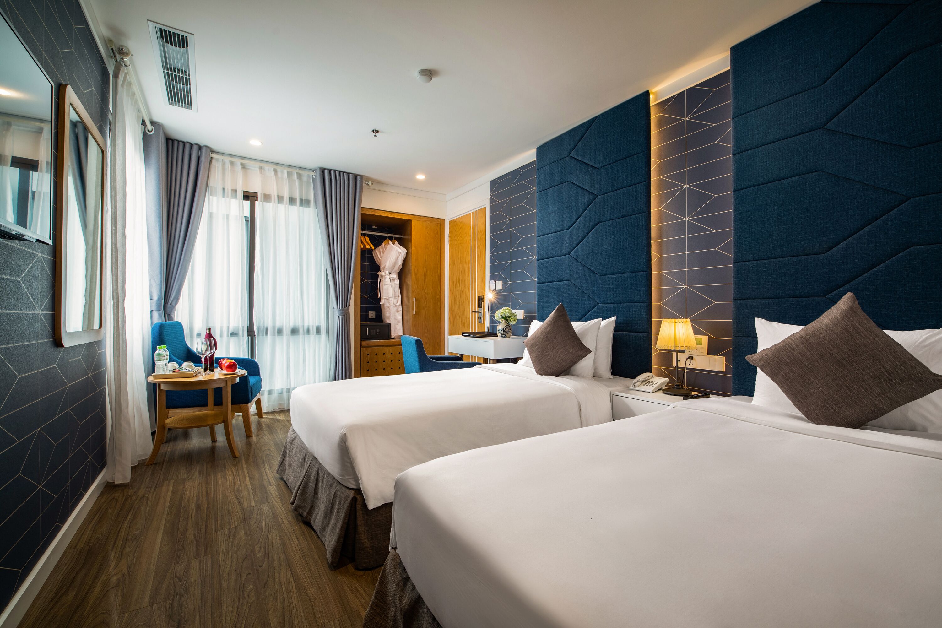 May De Ville Legend Hotel & Spa