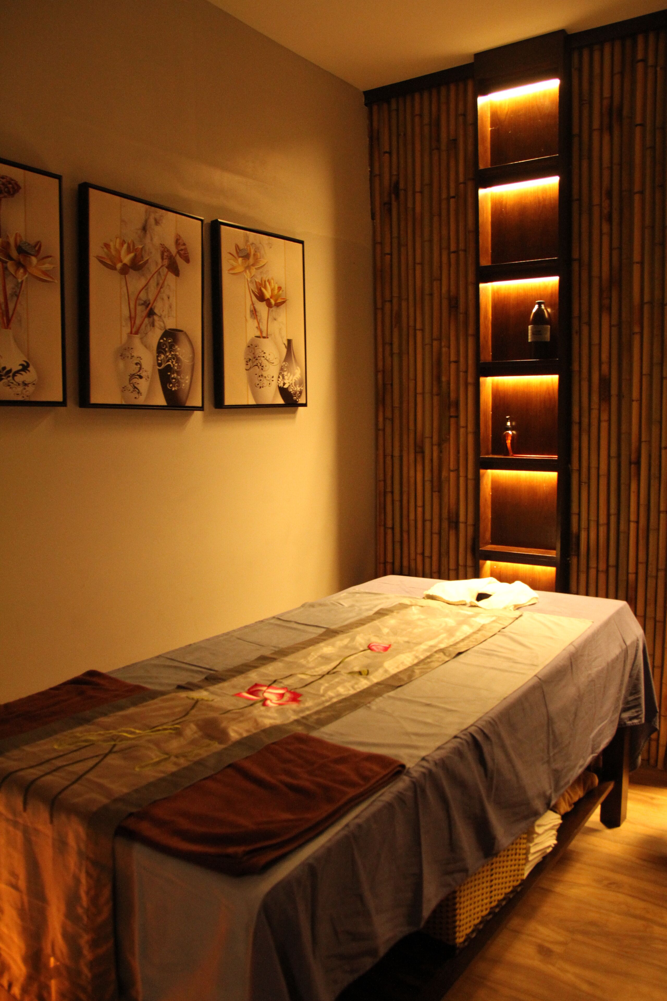 May De Ville Legend Hotel & Spa