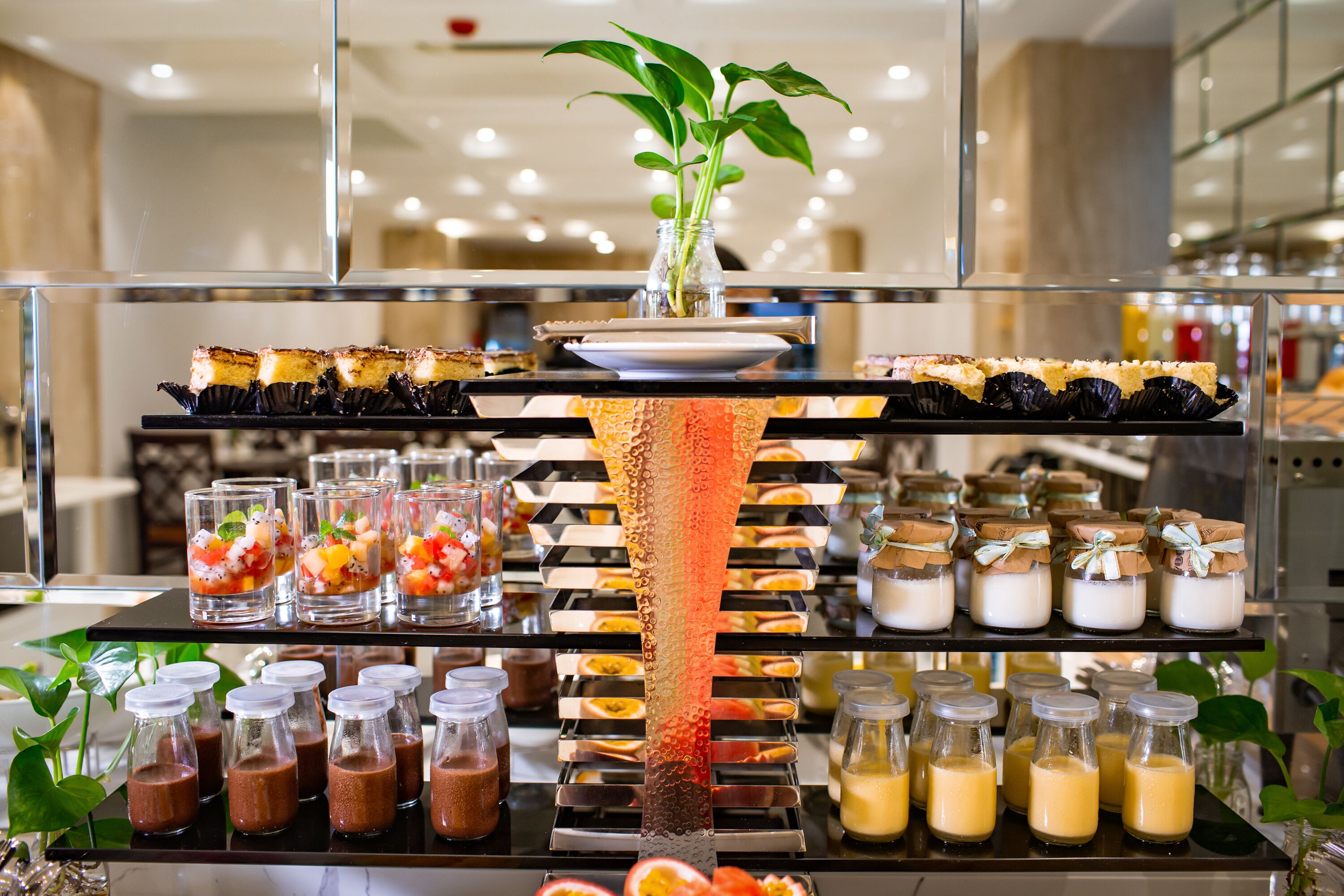 May De Ville Legend Hotel & Spa