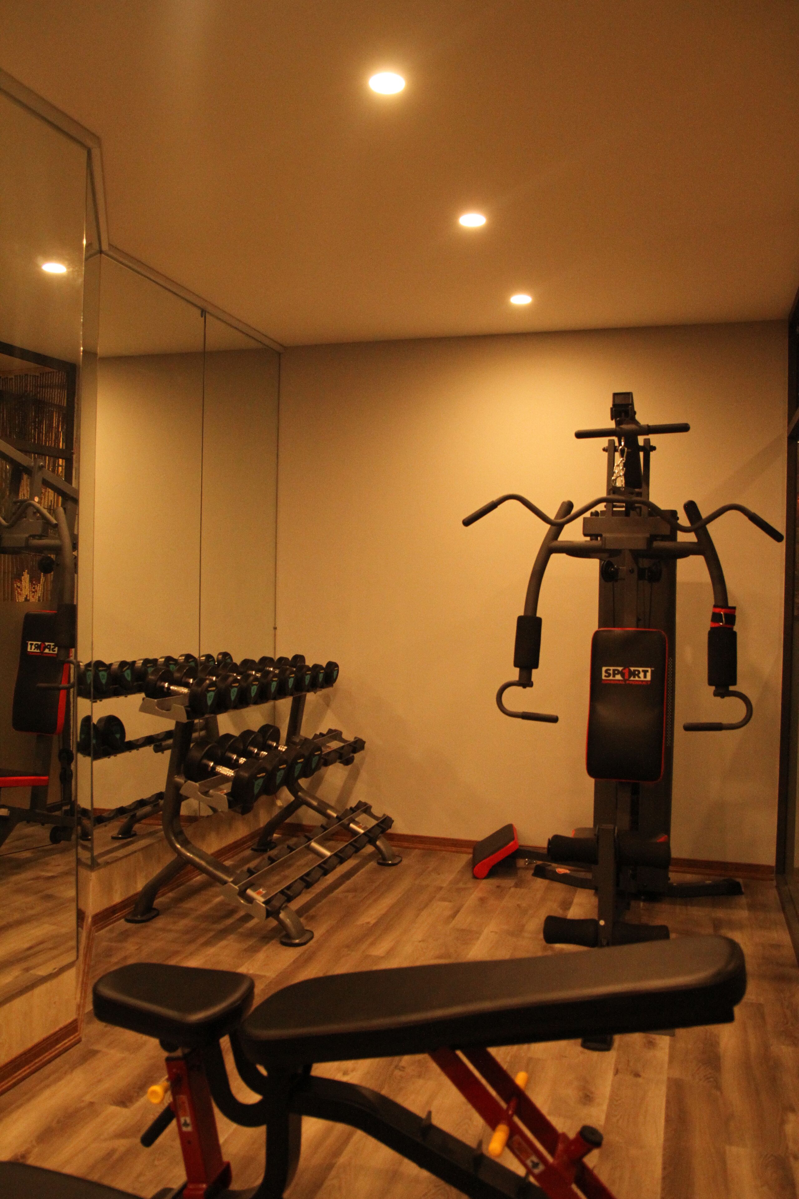 May De Ville Legend Hotel & Spa