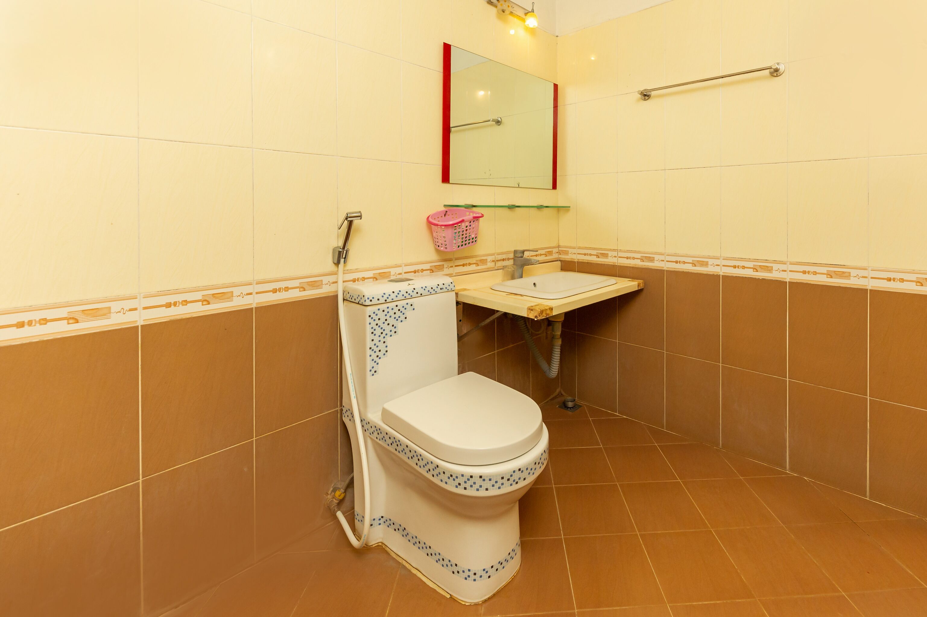 Nam Cuong 1 by Oyo Rooms