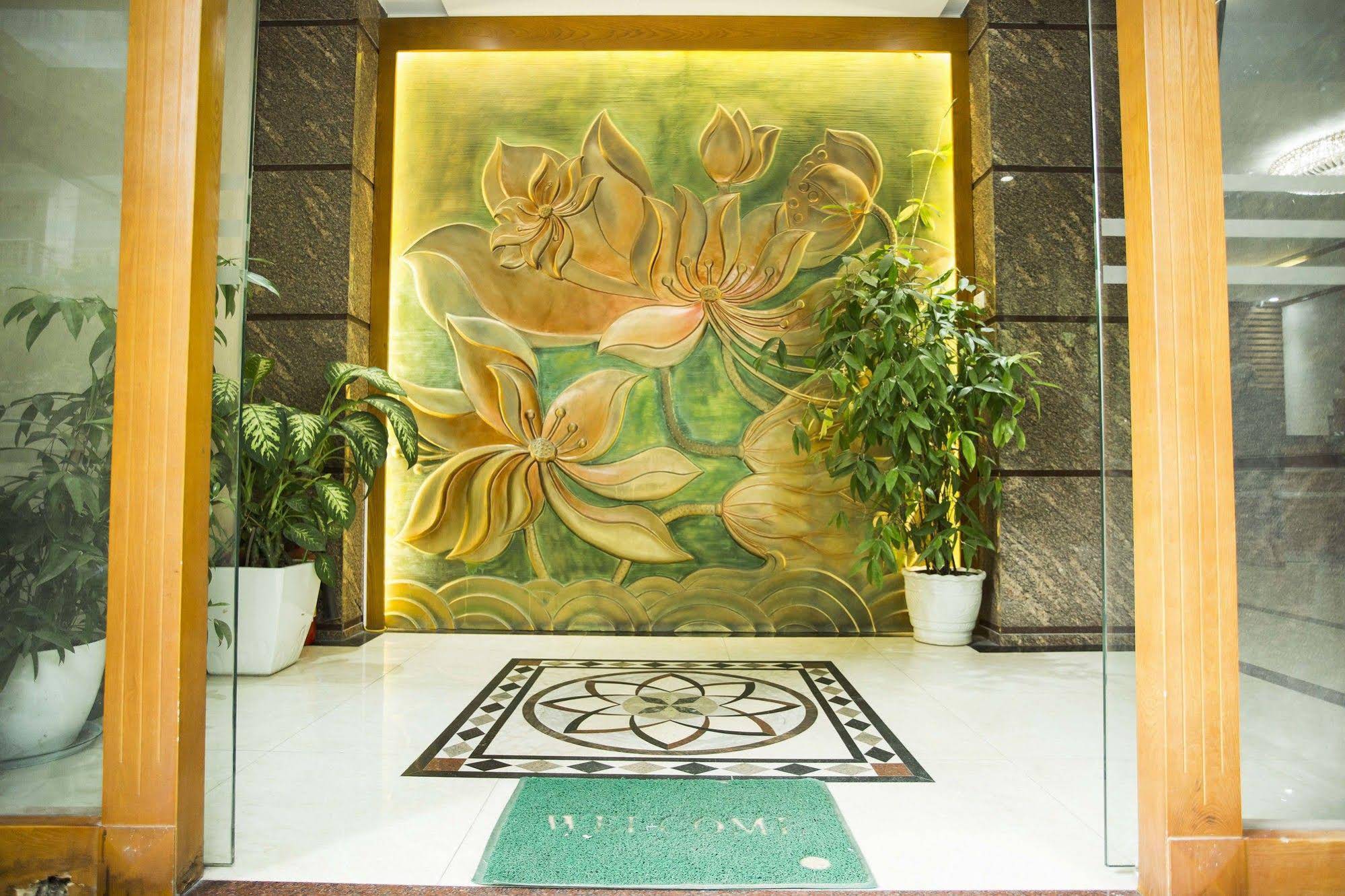New Lotus Hotel