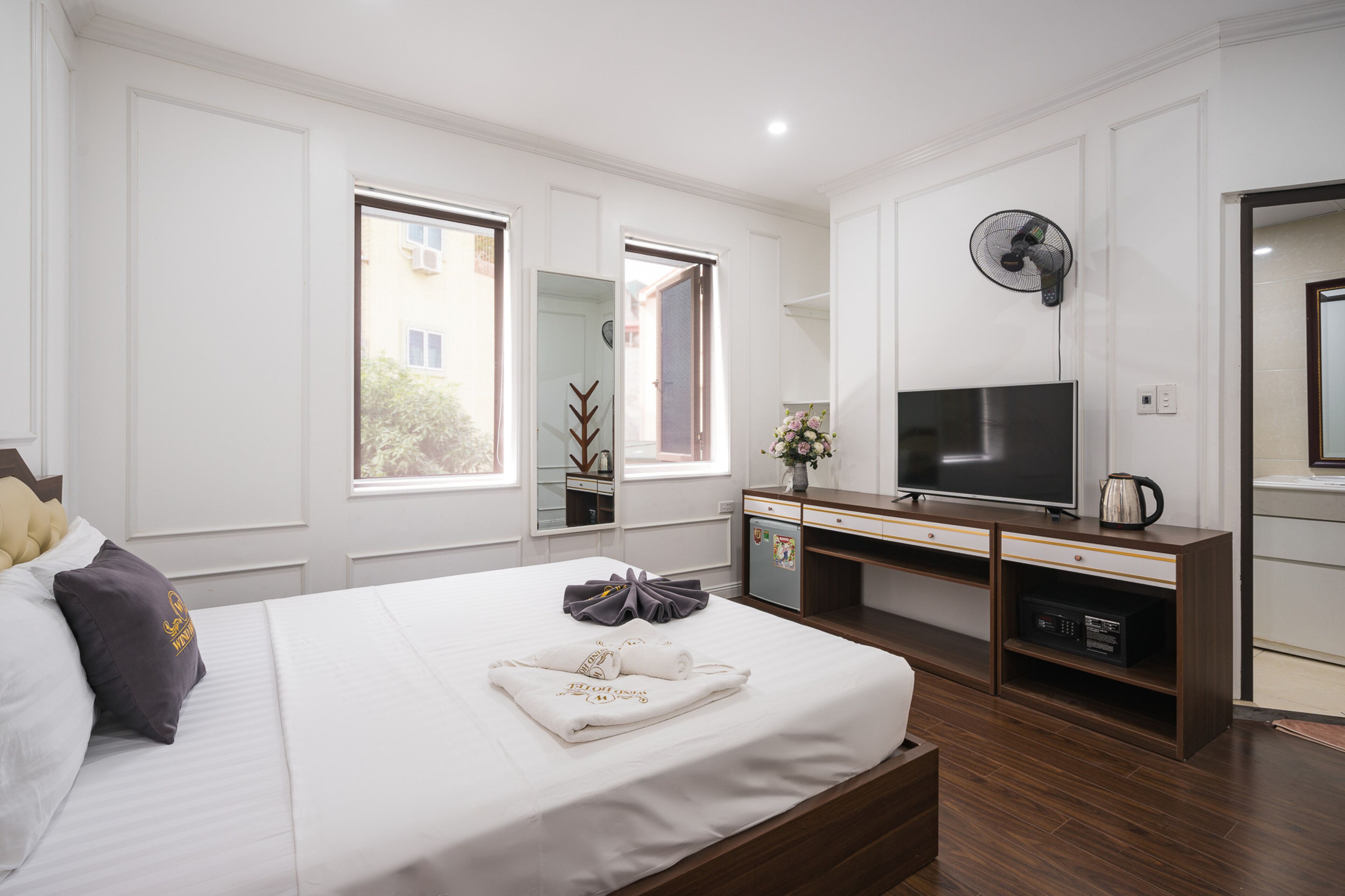 OYO 1155 Wind Hotel