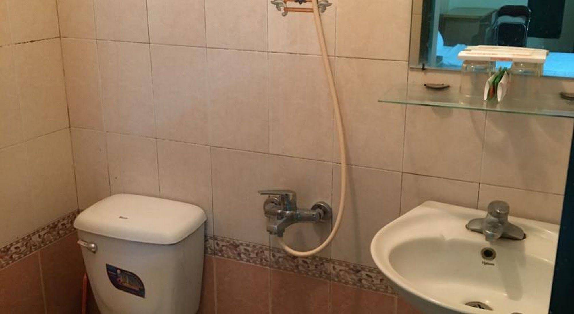 Quan Hoa Hotel