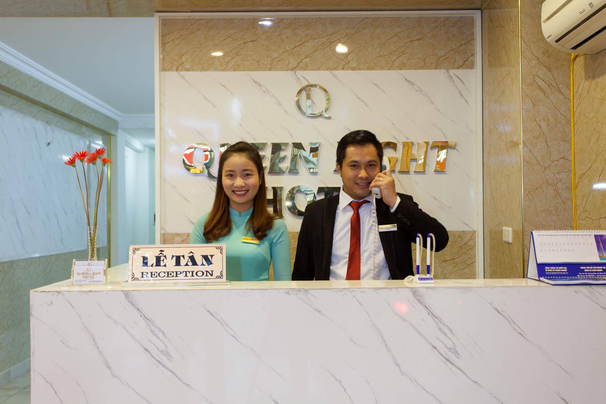 Queen Light Hotel