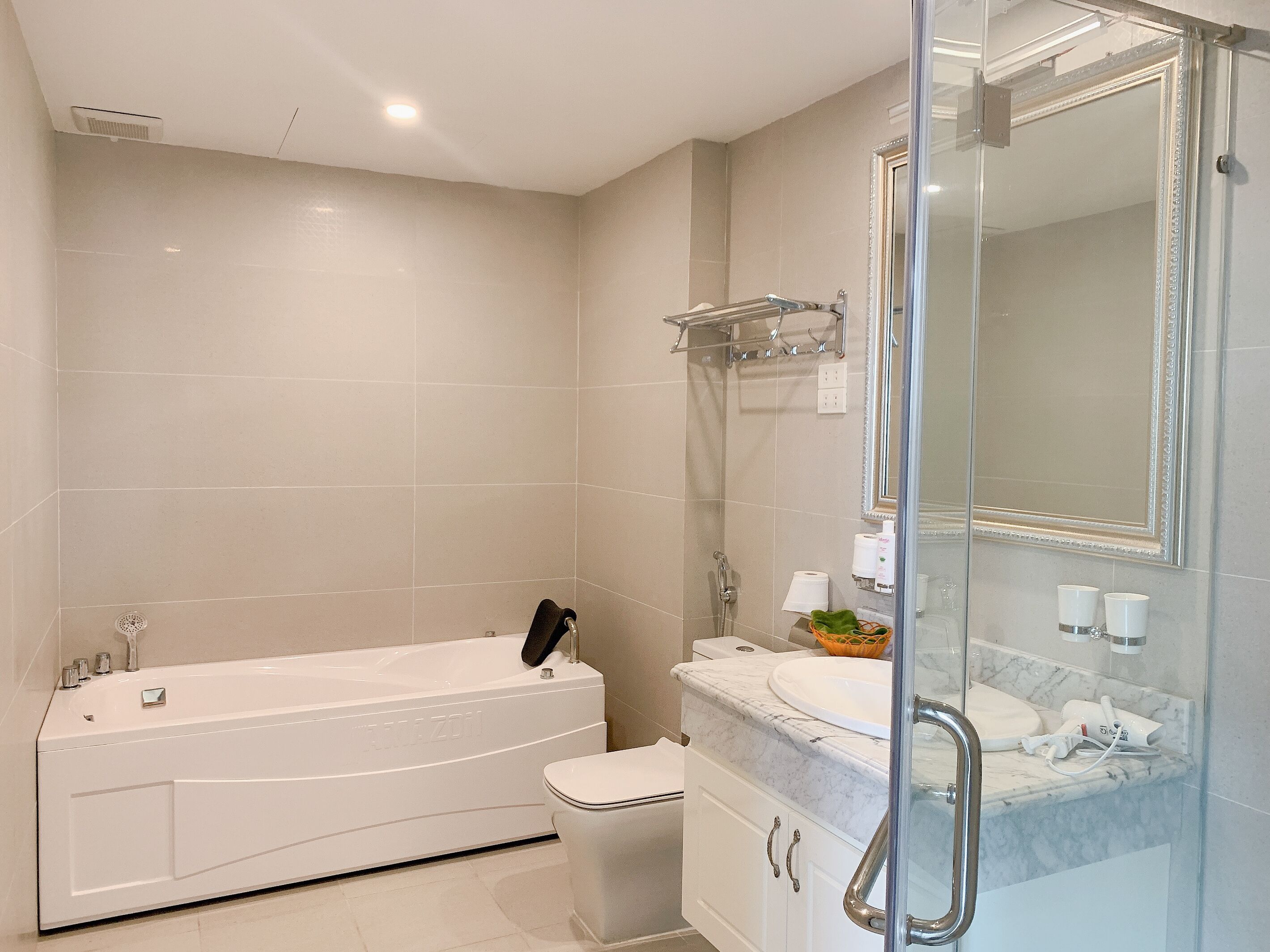 Rosy Apartment Nam Trung Yen