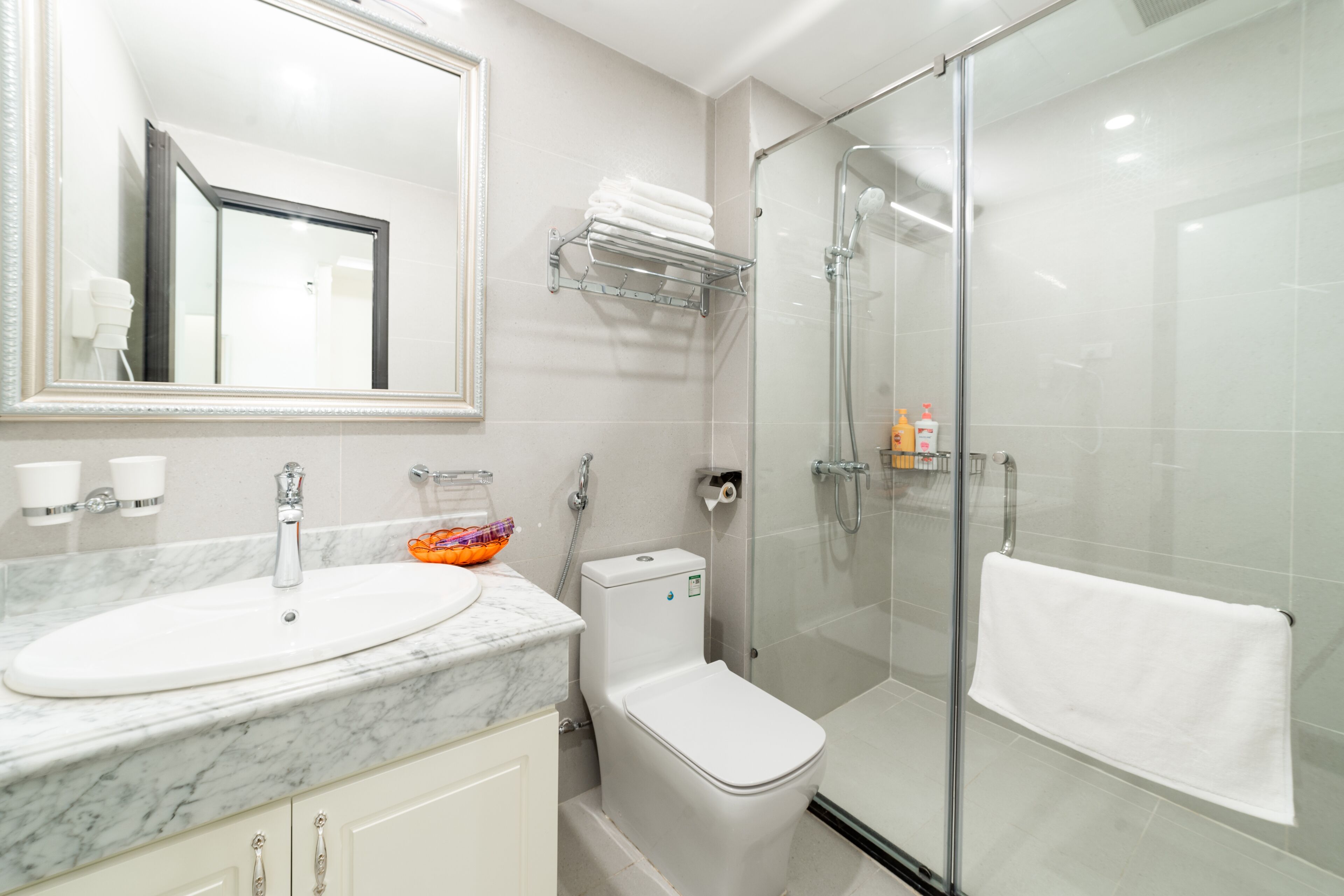 Rosy Apartment Nam Trung Yen