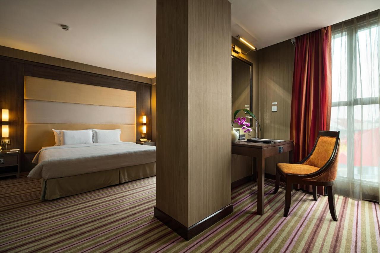 Silk Path Hotel