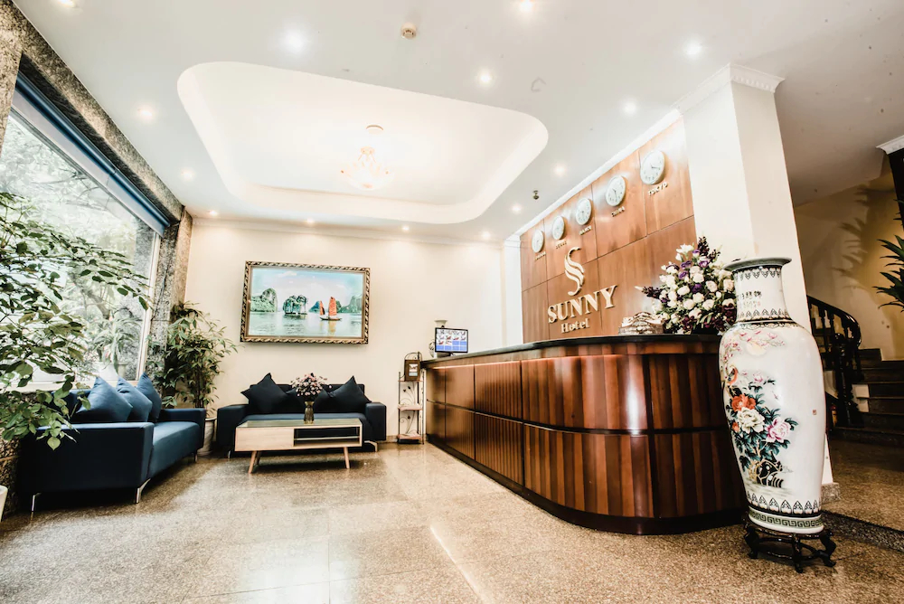Sunny Hotel 2