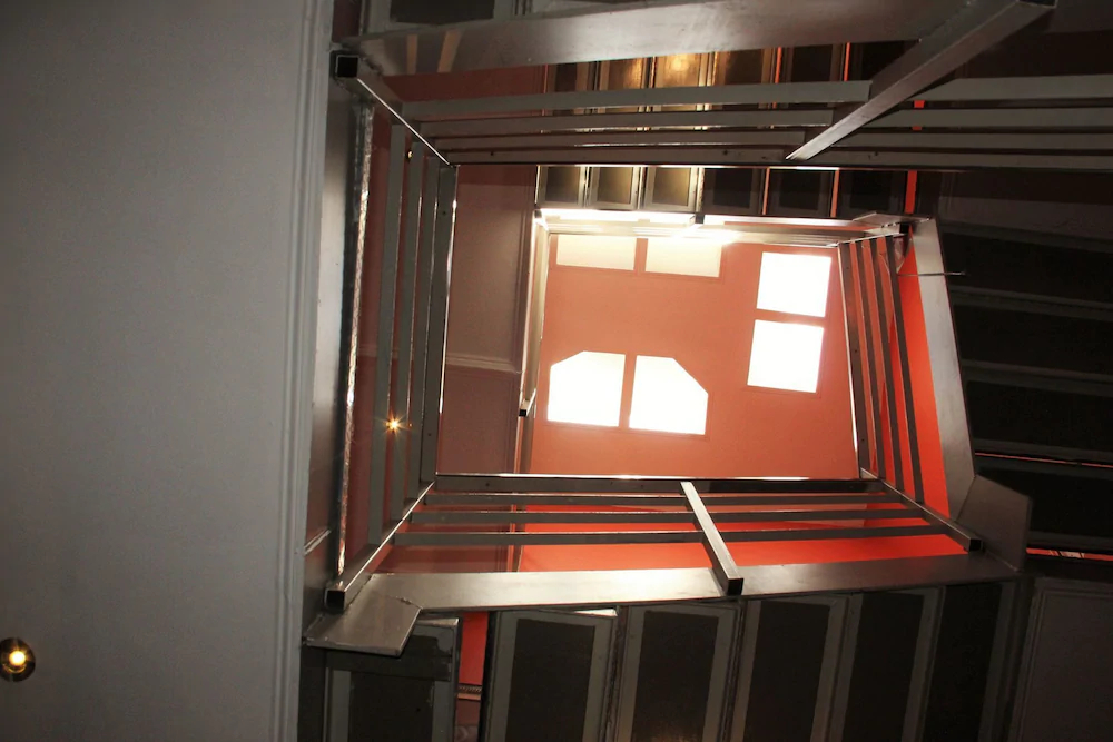 Forty 8 Backpackers Hotel