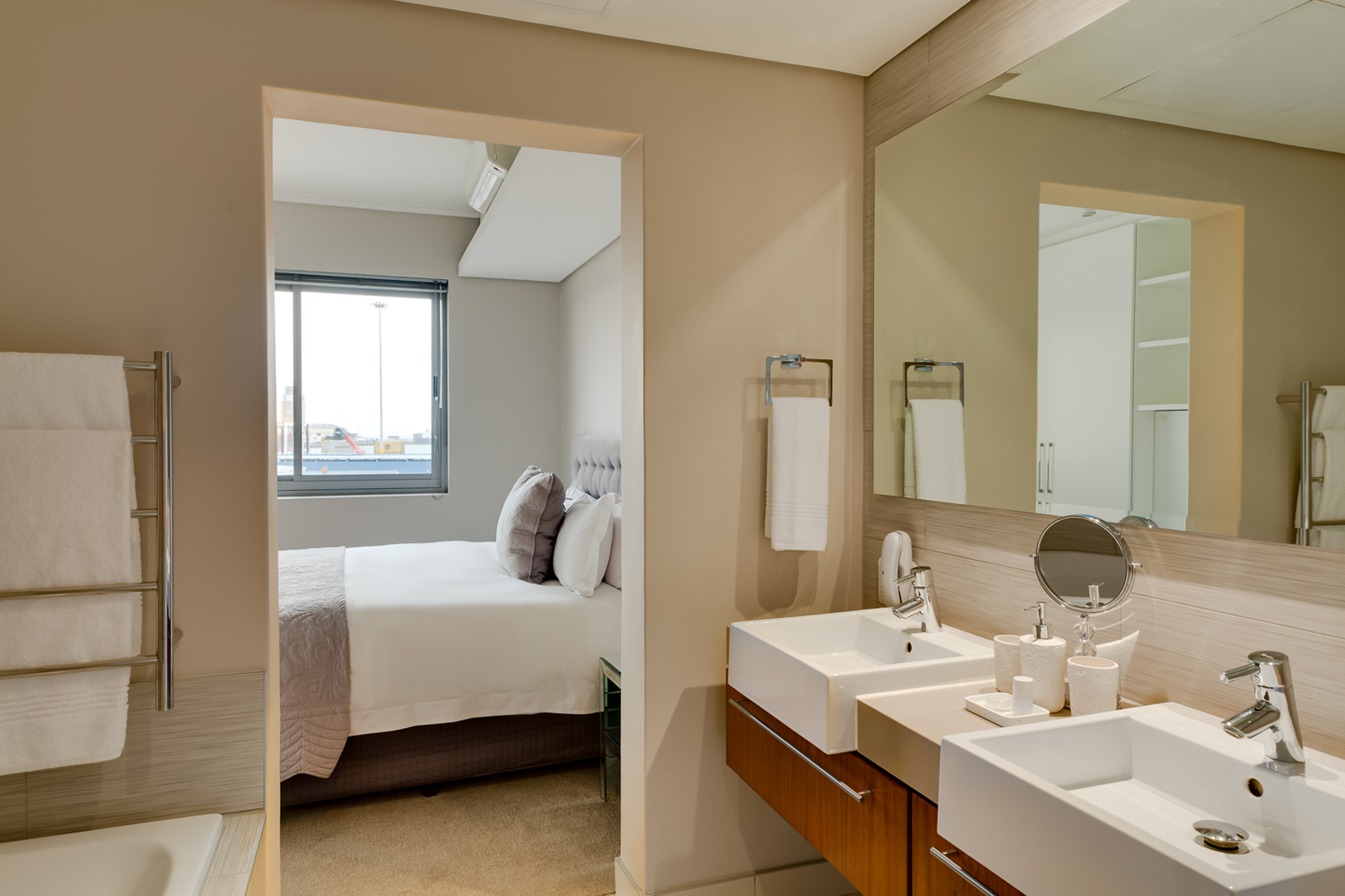 aha Harbour Bridge Hotel & Suites by Home From Home