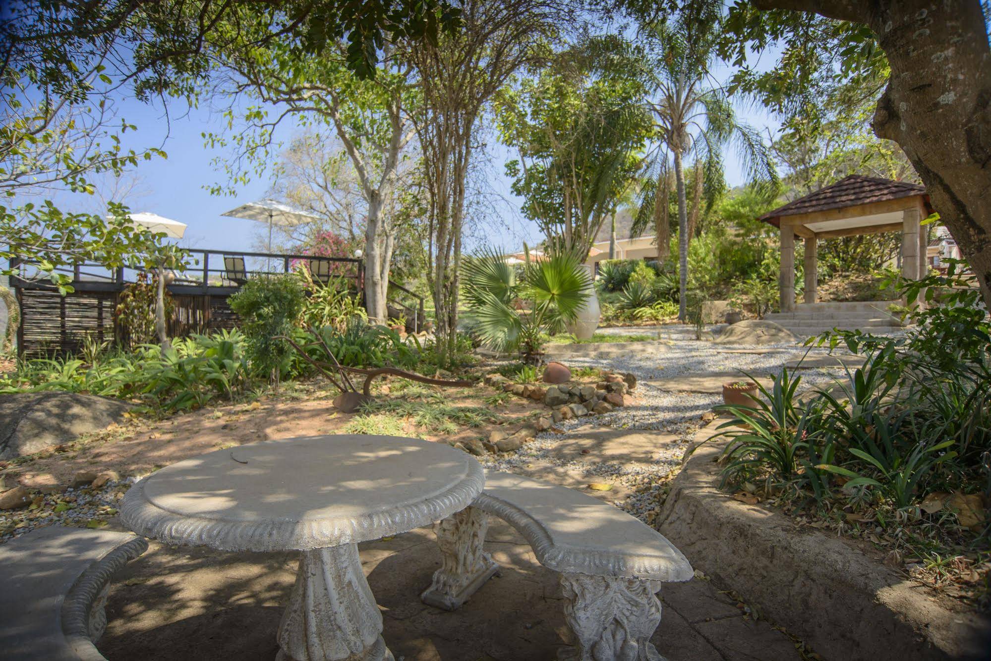 Abangane Guest Lodge