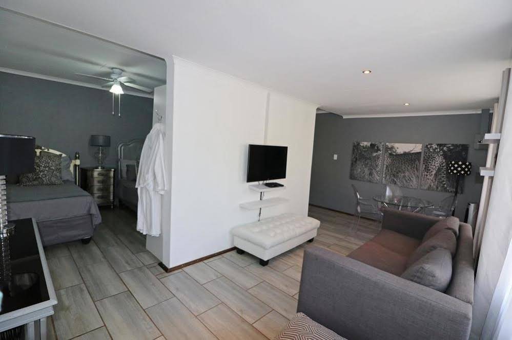 Ama Zulu Guesthouse and Safaris