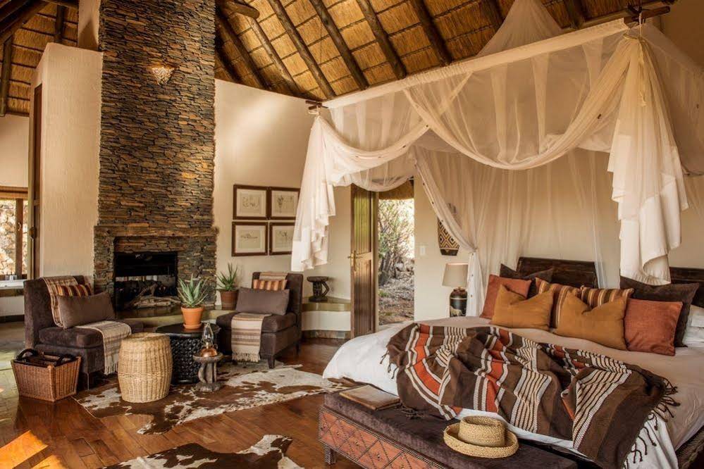 Tuningi Safari Lodge
