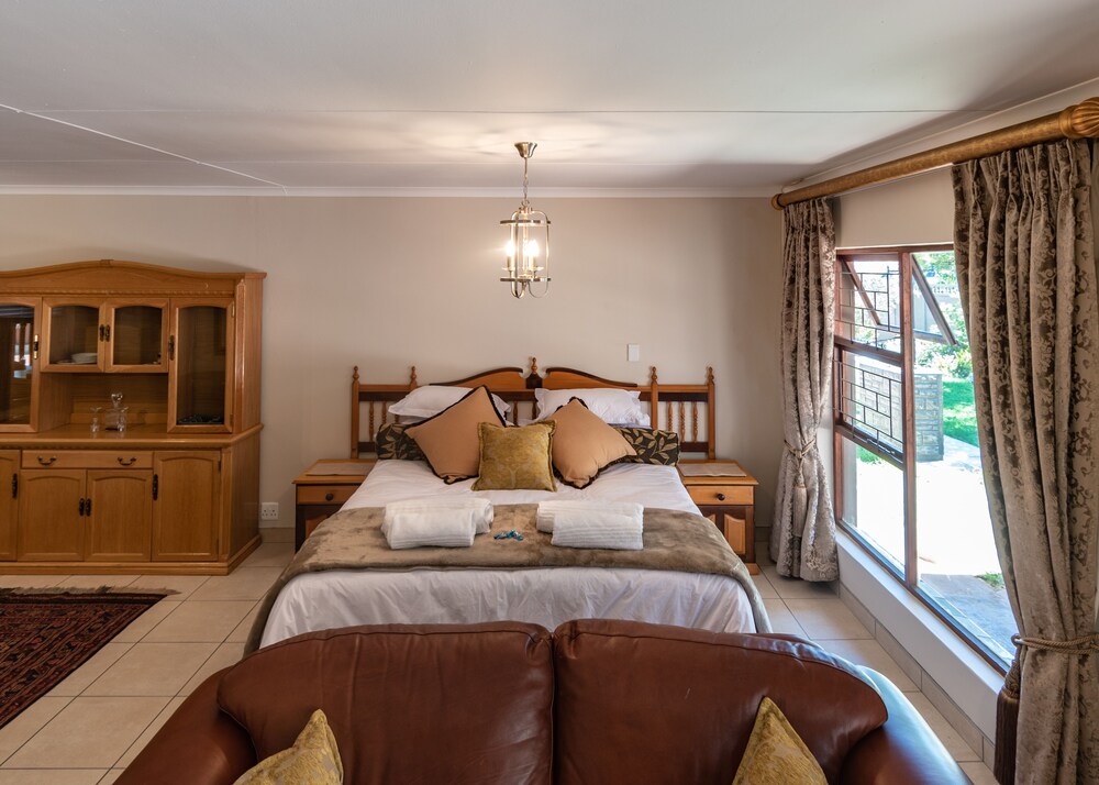 Antiqua Guest House