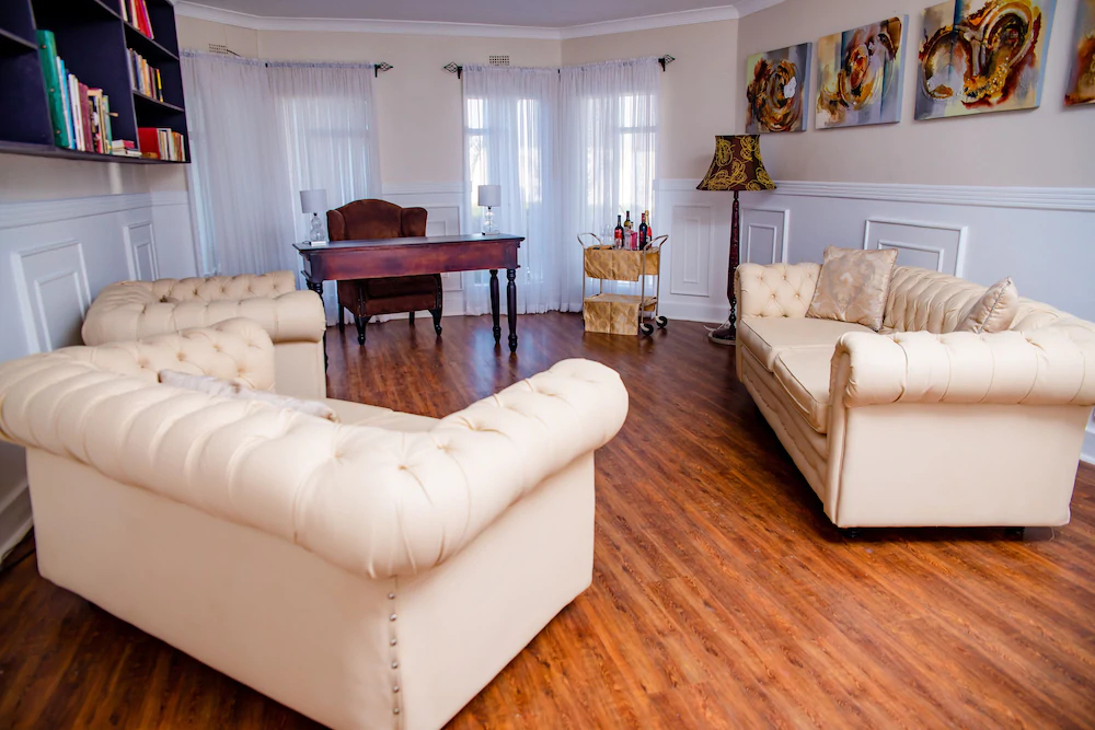 Residence 747 Borrowdale Brooke