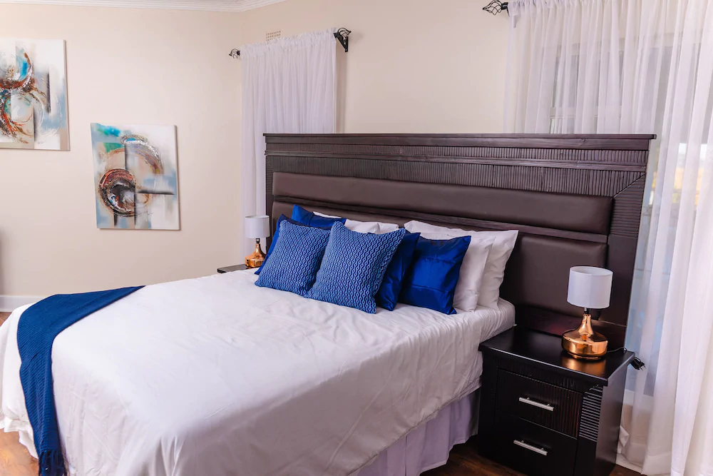 Residence 747 Borrowdale Brooke