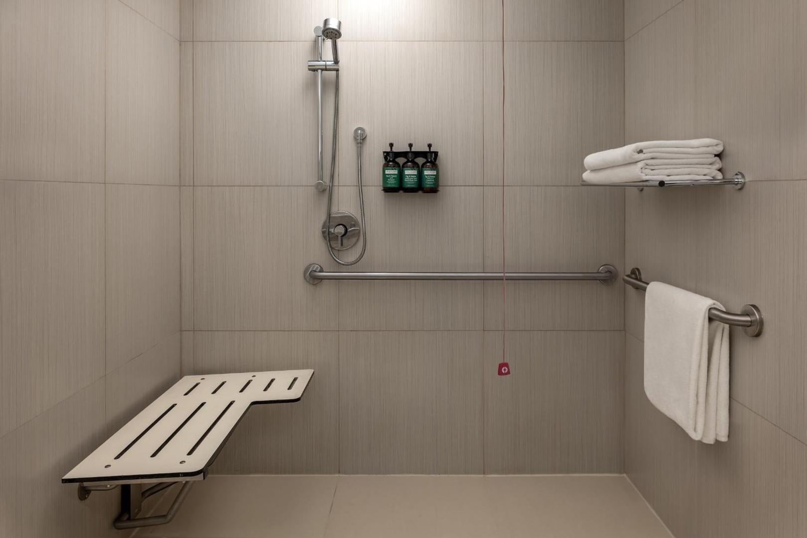 Crowne Plaza Abu Dhabi - Yas Island