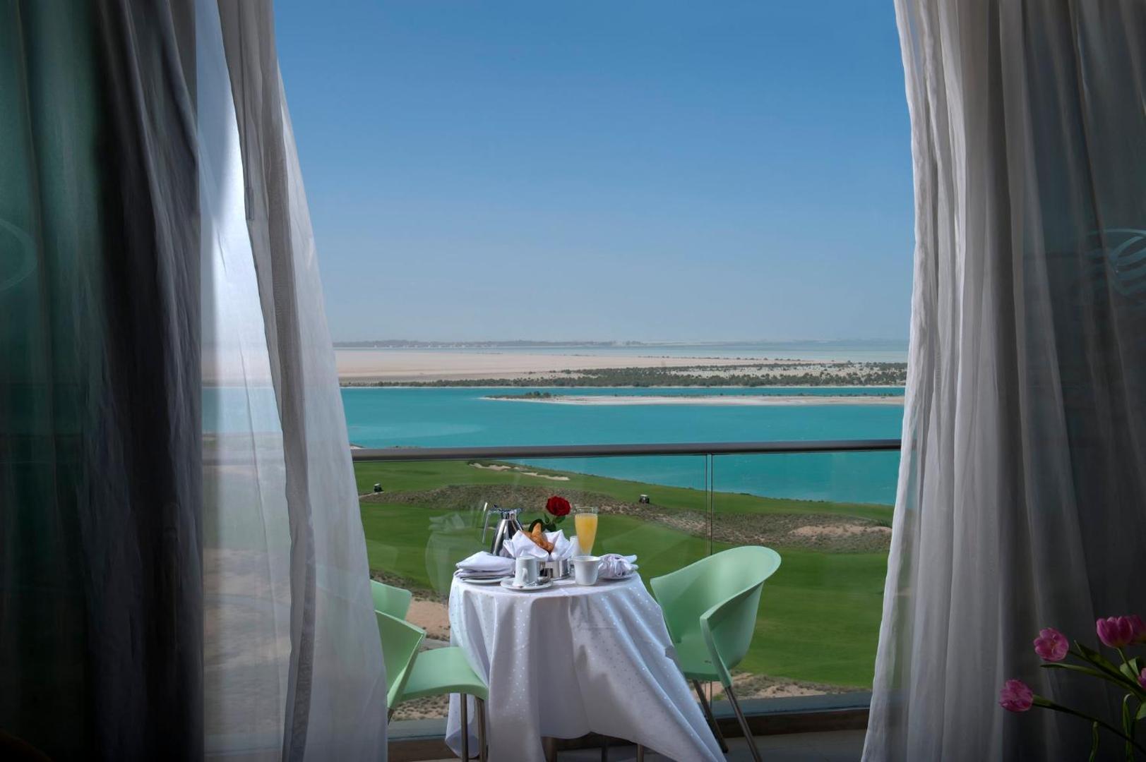 Crowne Plaza Abu Dhabi - Yas Island