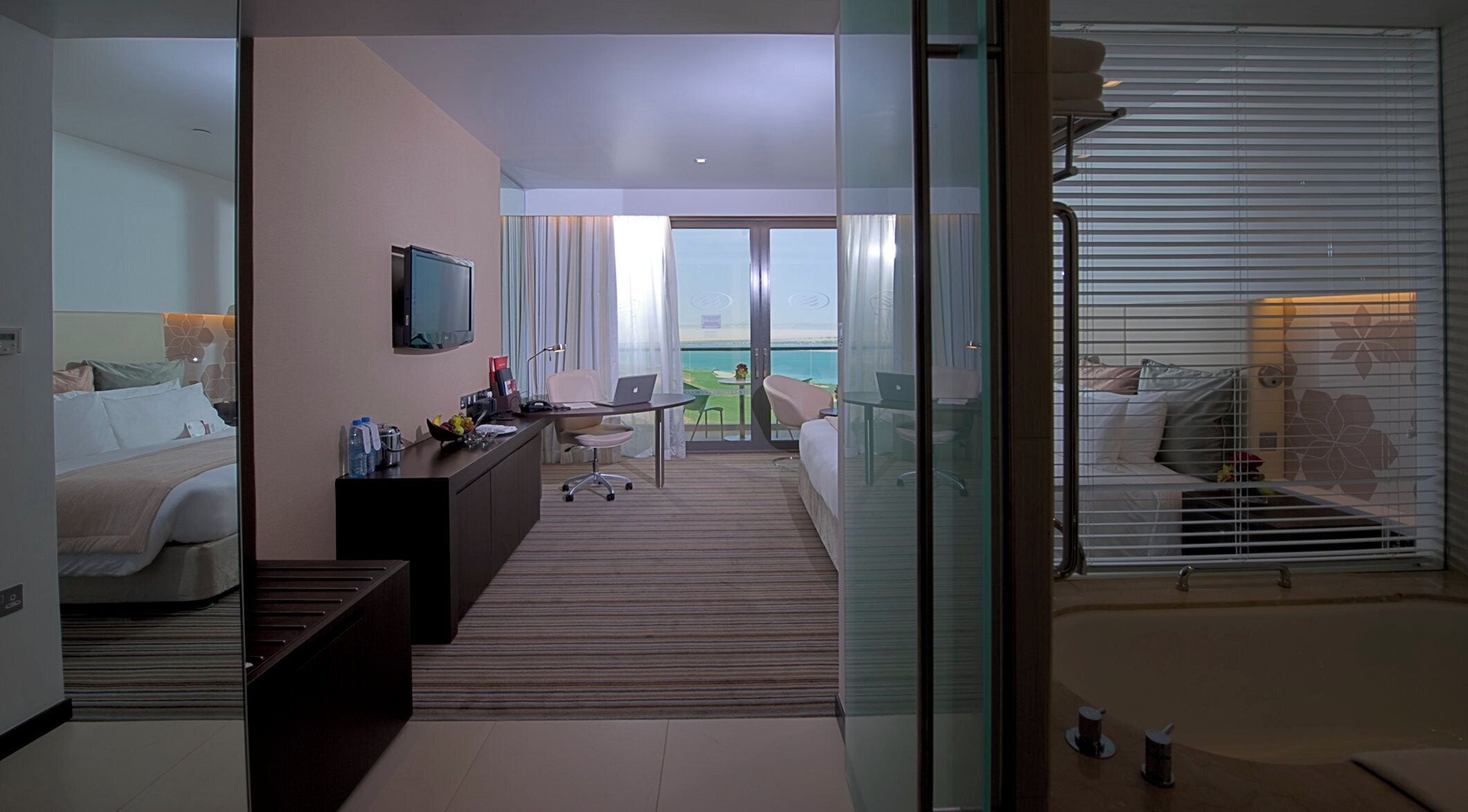 Crowne Plaza Abu Dhabi - Yas Island