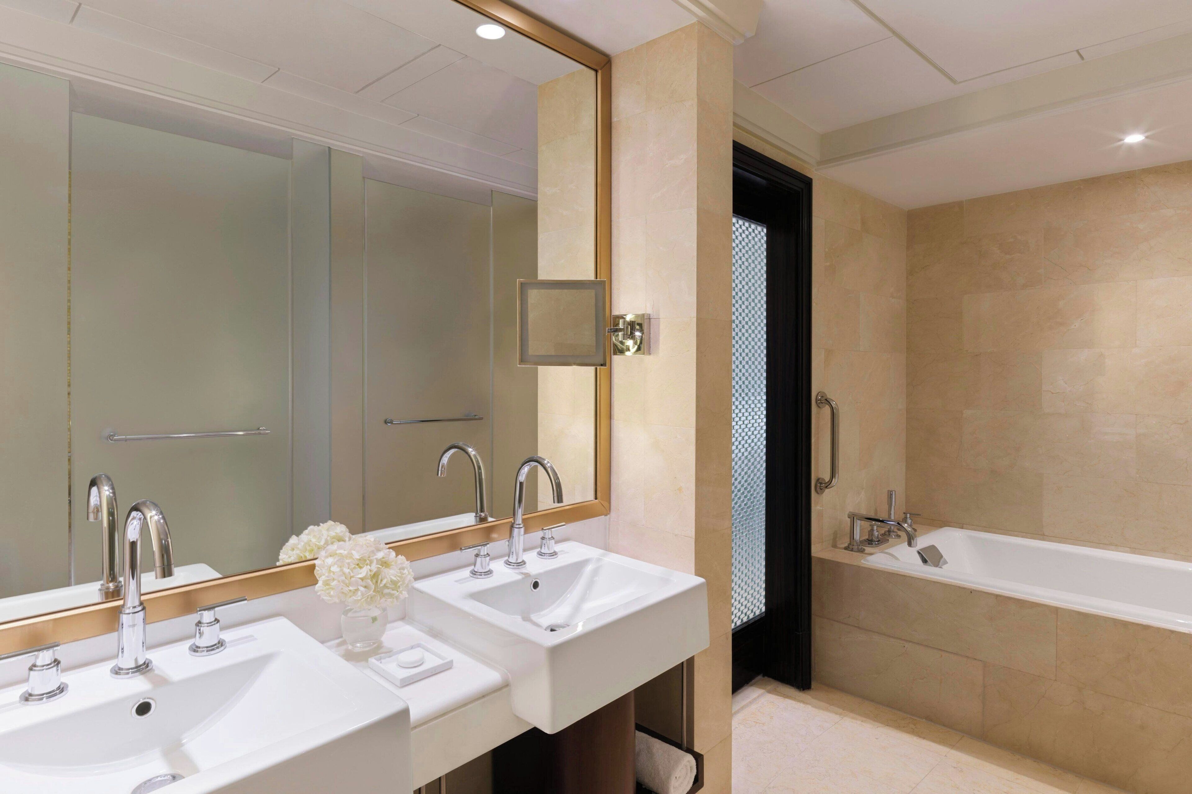 The Ritz-Carlton Abu Dhabi Grand Canal The Ritz-Carlton Abu Dhabi Grand Canal