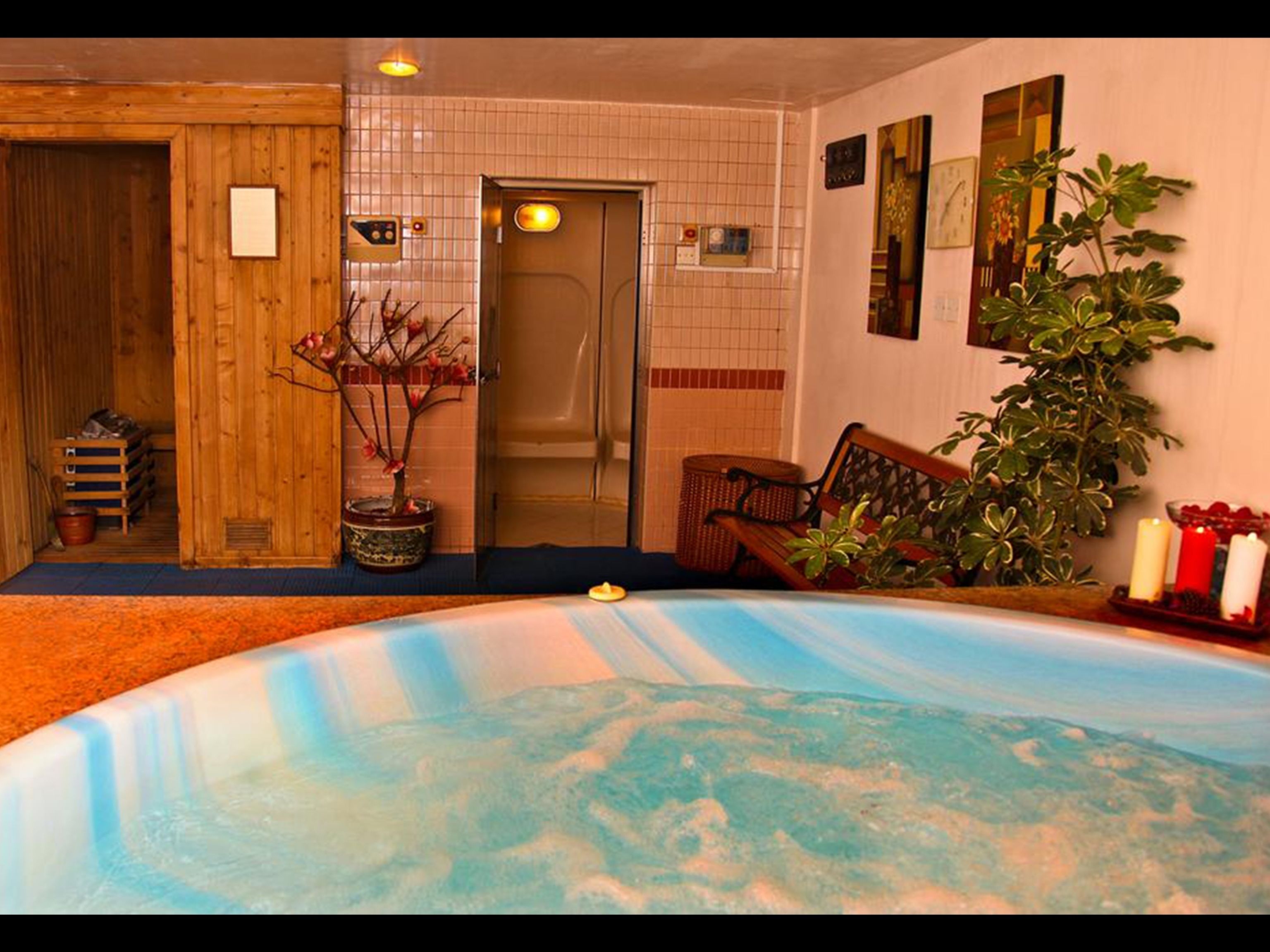 Arabian Courtyard Hotel & Spa Arabian Courtyard Hotel & Spa