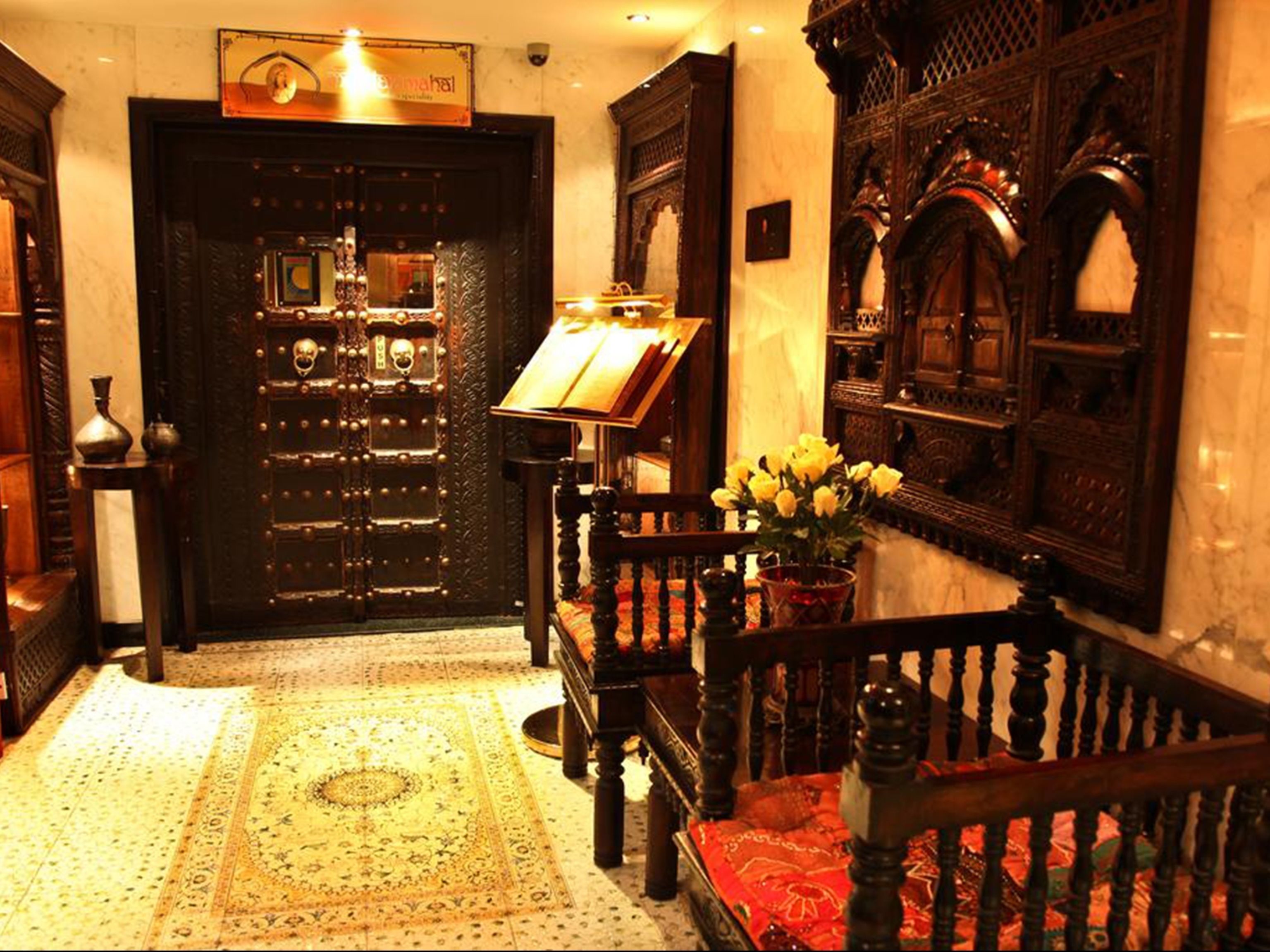 Arabian Courtyard Hotel & Spa Arabian Courtyard Hotel & Spa