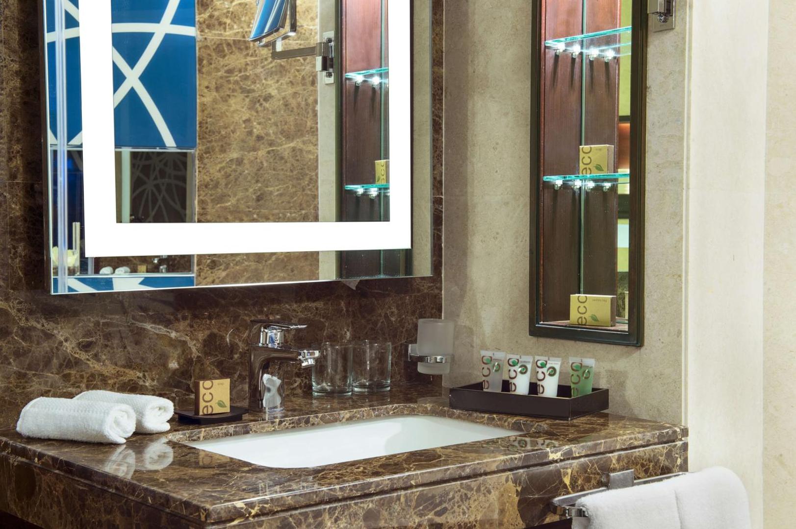 Grand Mercure Business Bay