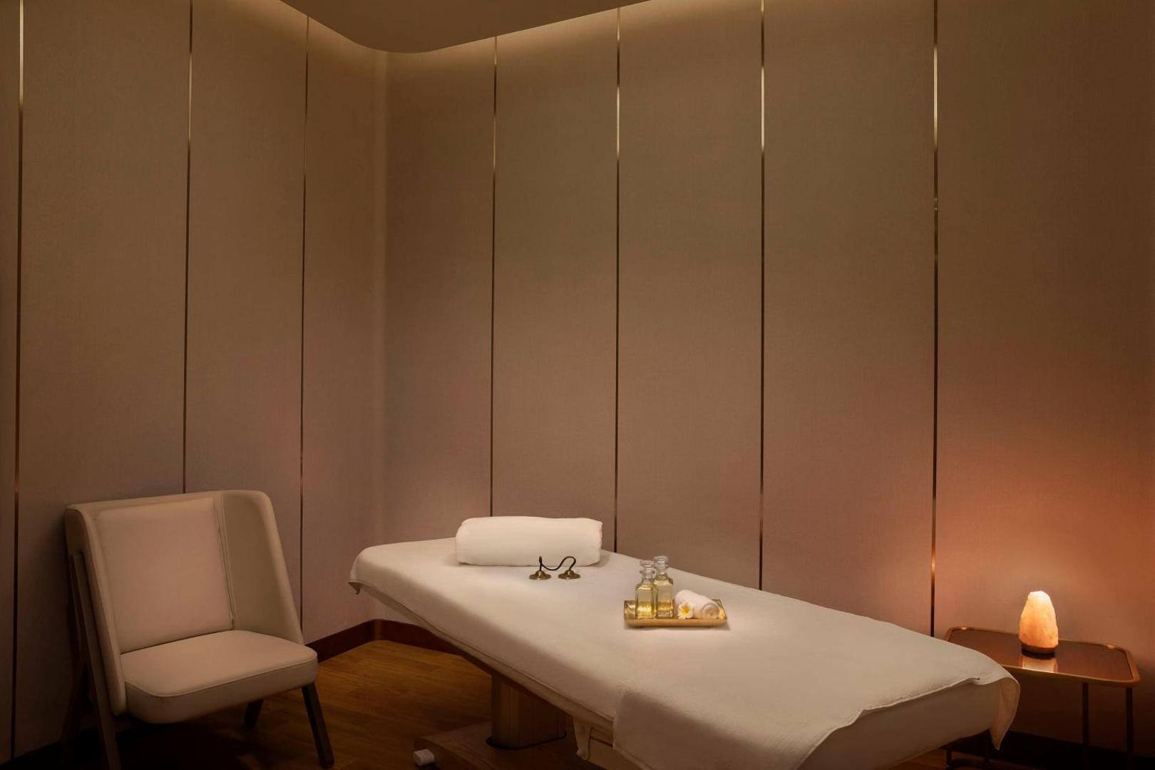 Hilton Garden Inn Dubai Business Bay Hilton Garden Inn Dubai Business Bay