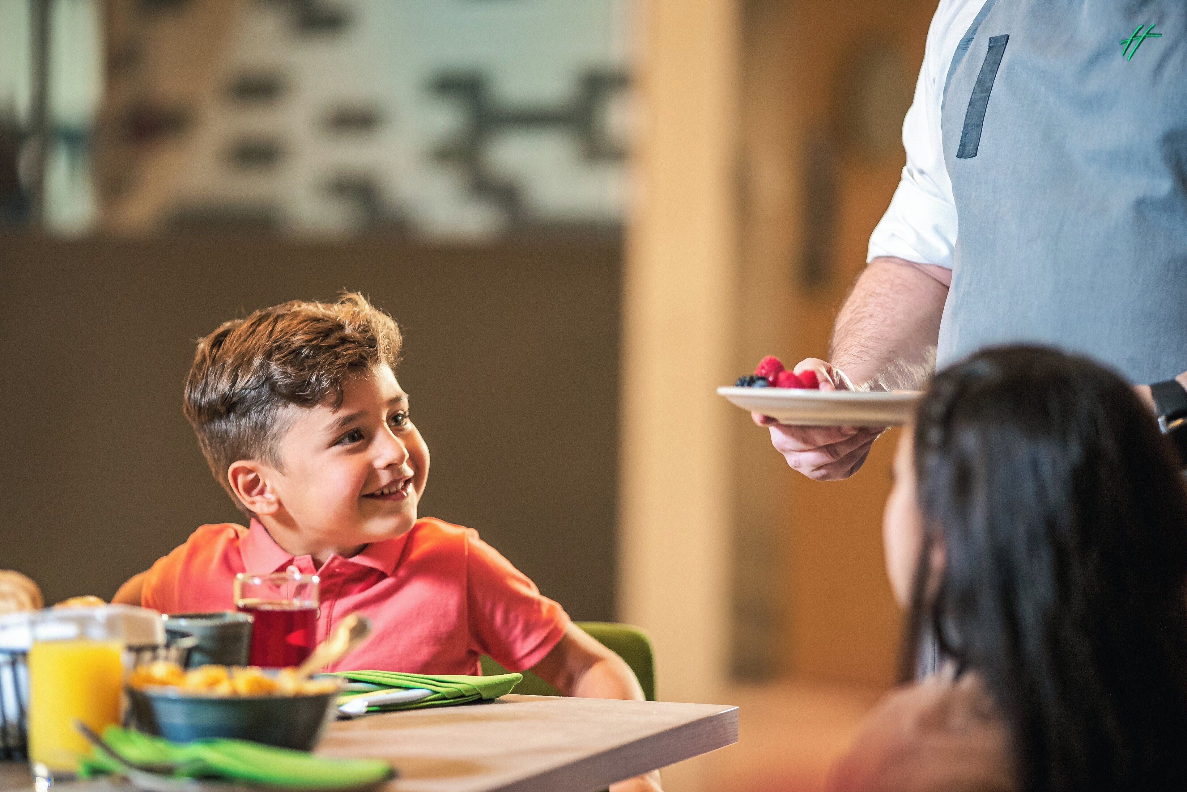 Holiday Inn & Suites Dubai Science Park Holiday Inn & Suites Dubai Science Park