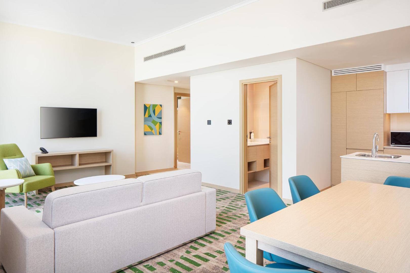 Holiday Inn & Suites Dubai Science Park Holiday Inn & Suites Dubai Science Park