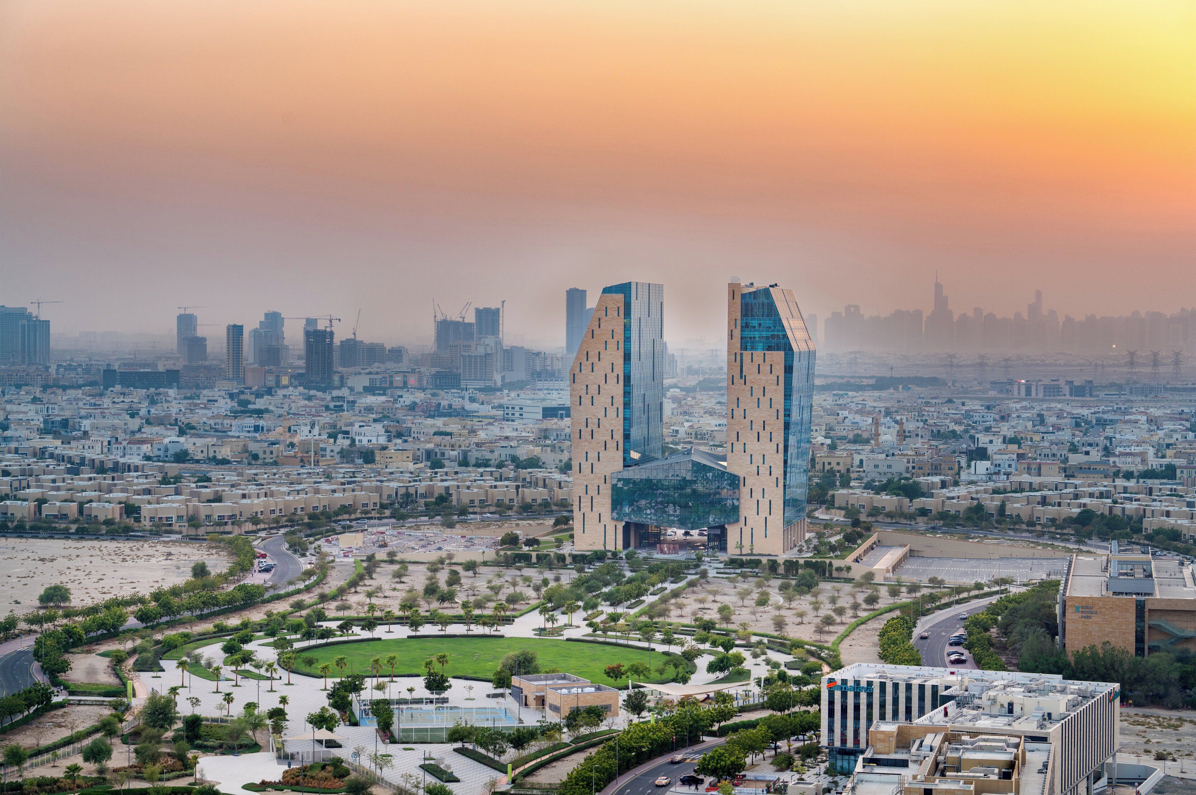 Holiday Inn & Suites Dubai Science Park Holiday Inn & Suites Dubai Science Park