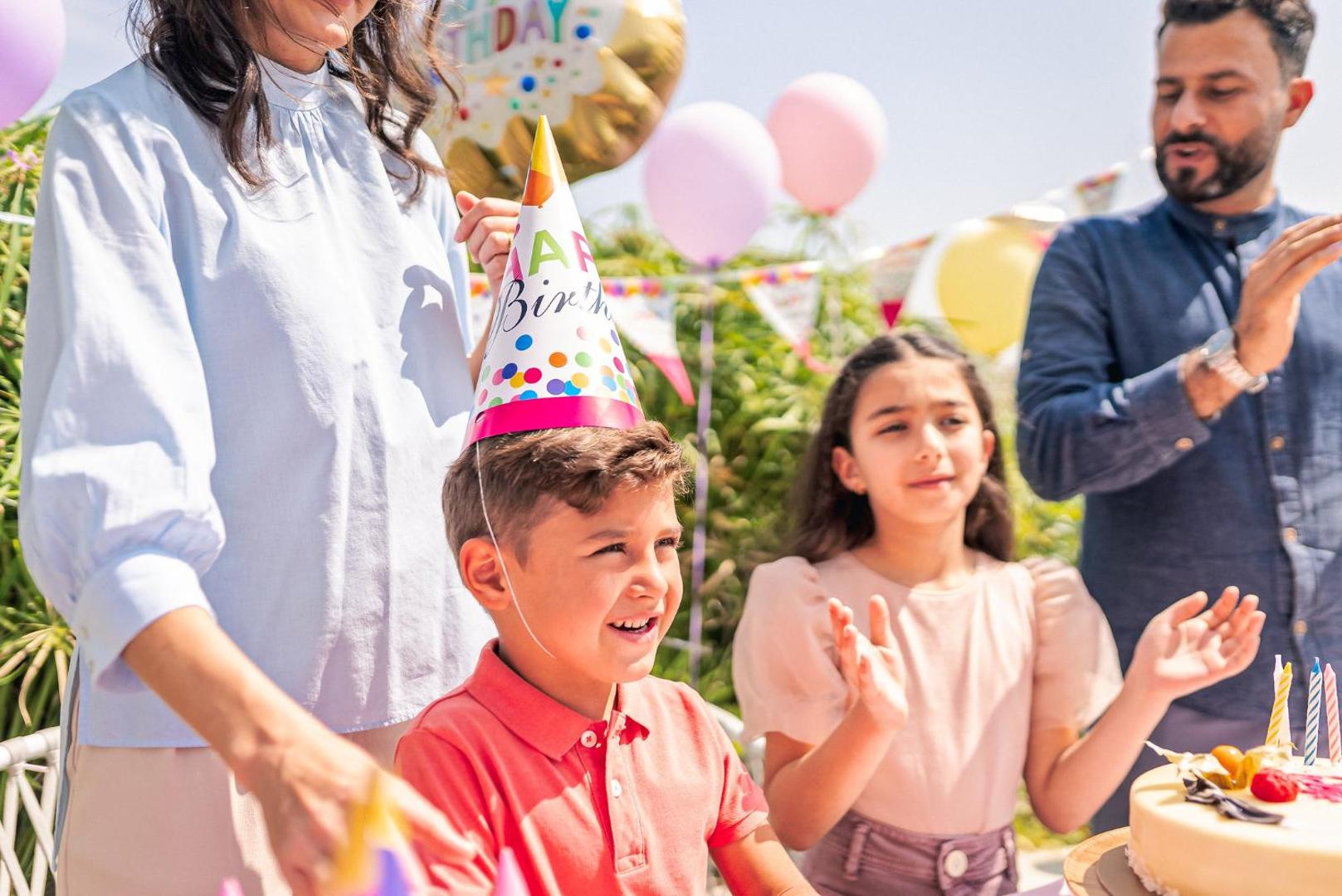 Holiday Inn & Suites Dubai Science Park Holiday Inn & Suites Dubai Science Park