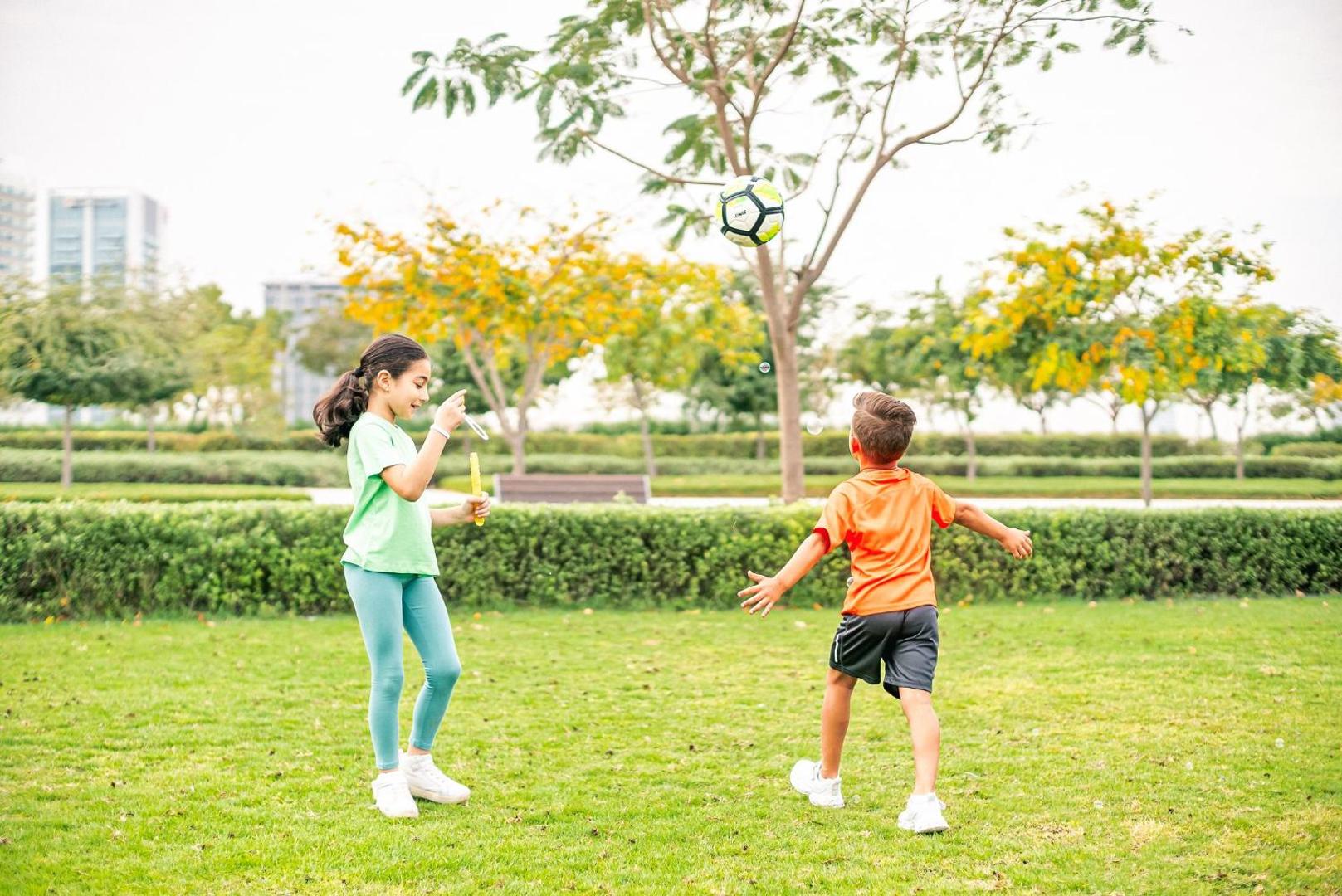 Holiday Inn & Suites Dubai Science Park Holiday Inn & Suites Dubai Science Park