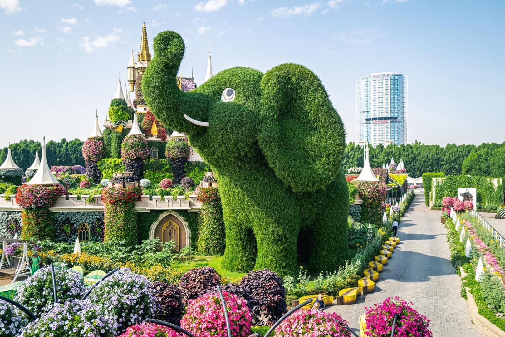 Holiday Inn & Suites Dubai Science Park Holiday Inn & Suites Dubai Science Park