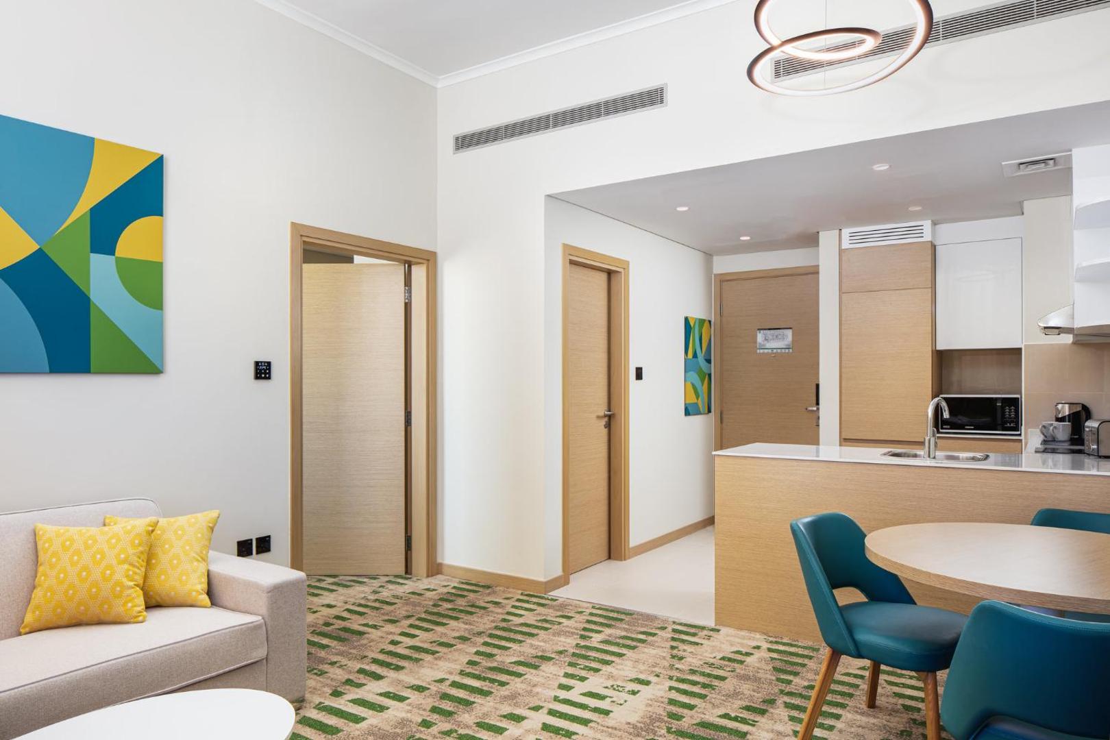 Holiday Inn & Suites Dubai Science Park Holiday Inn & Suites Dubai Science Park