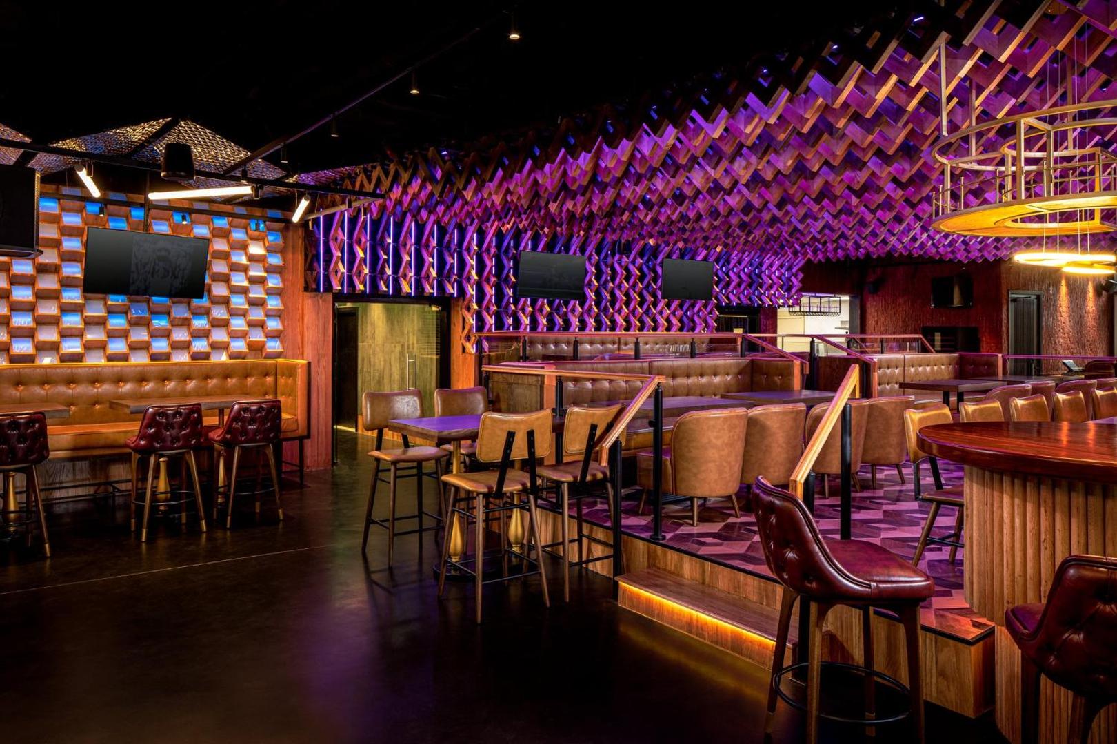 Holiday Inn & Suites Dubai Science Park Holiday Inn & Suites Dubai Science Park