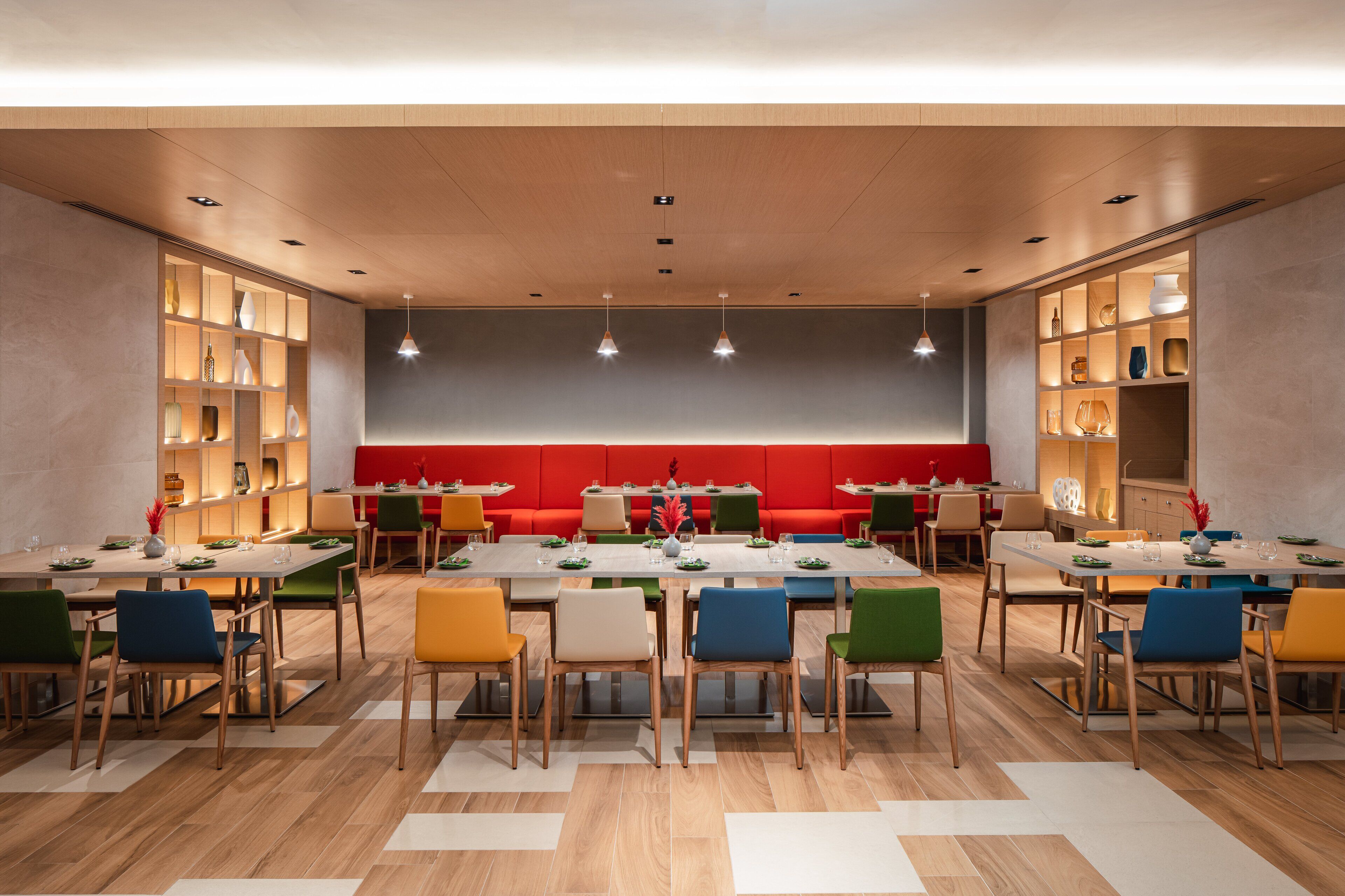 Holiday Inn & Suites Dubai Science Park Holiday Inn & Suites Dubai Science Park