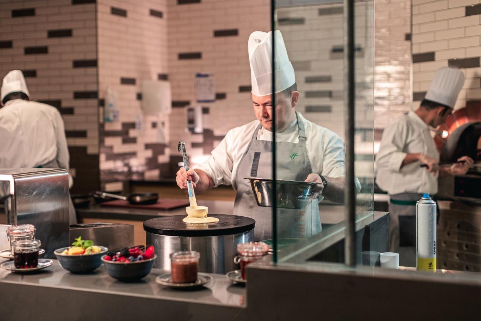 Holiday Inn & Suites Dubai Science Park Holiday Inn & Suites Dubai Science Park