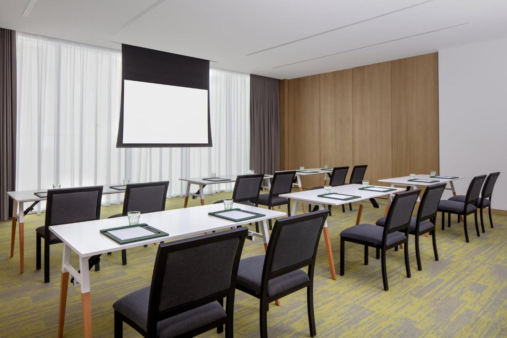 Holiday Inn Dubai Business Bay