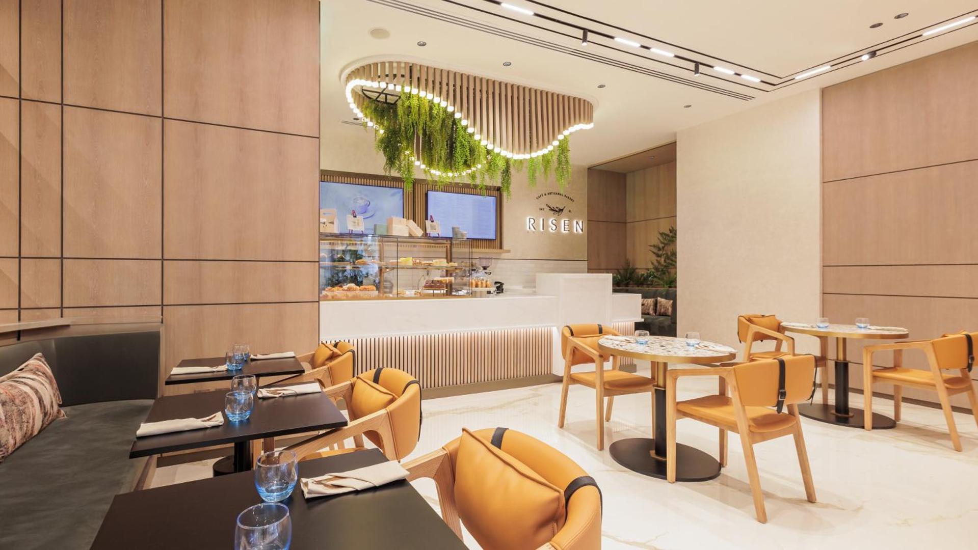 Holiday Inn Dubai Village Circle Holiday Inn Dubai Village Circle