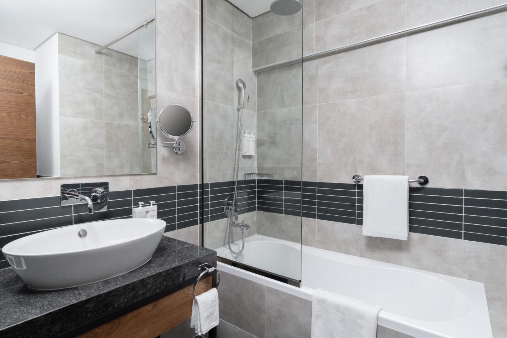 Holiday Inn Dubai Village Circle Holiday Inn Dubai Village Circle