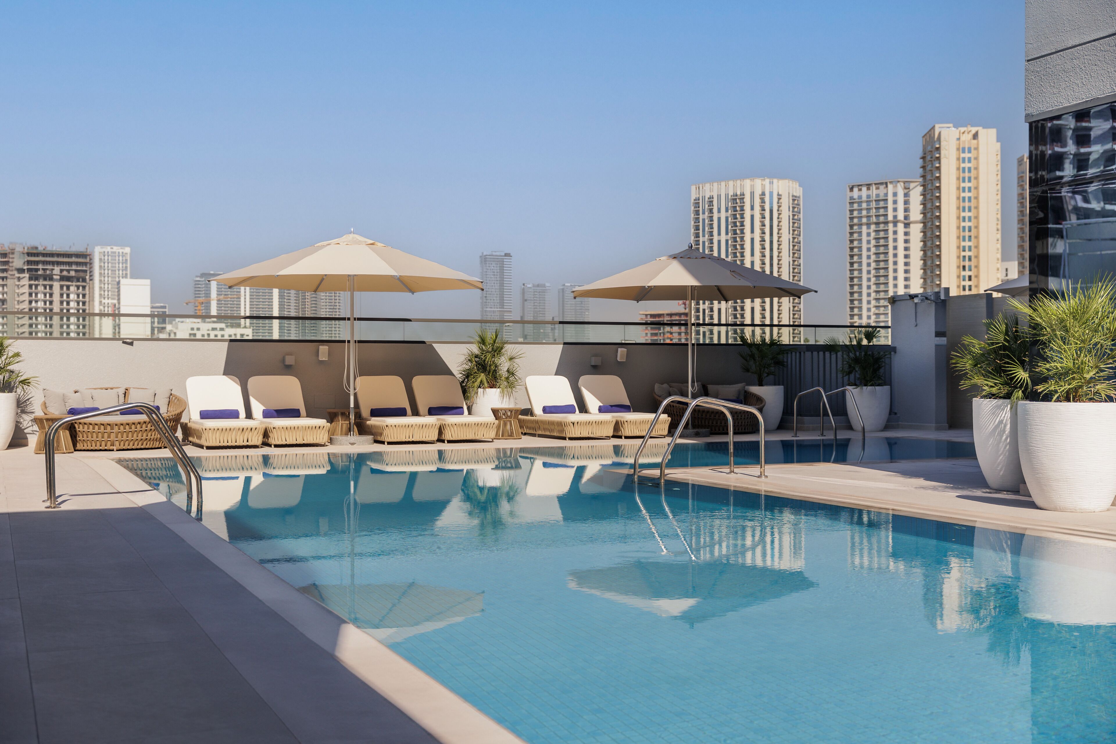 Holiday Inn Dubai Village Circle Holiday Inn Dubai Village Circle