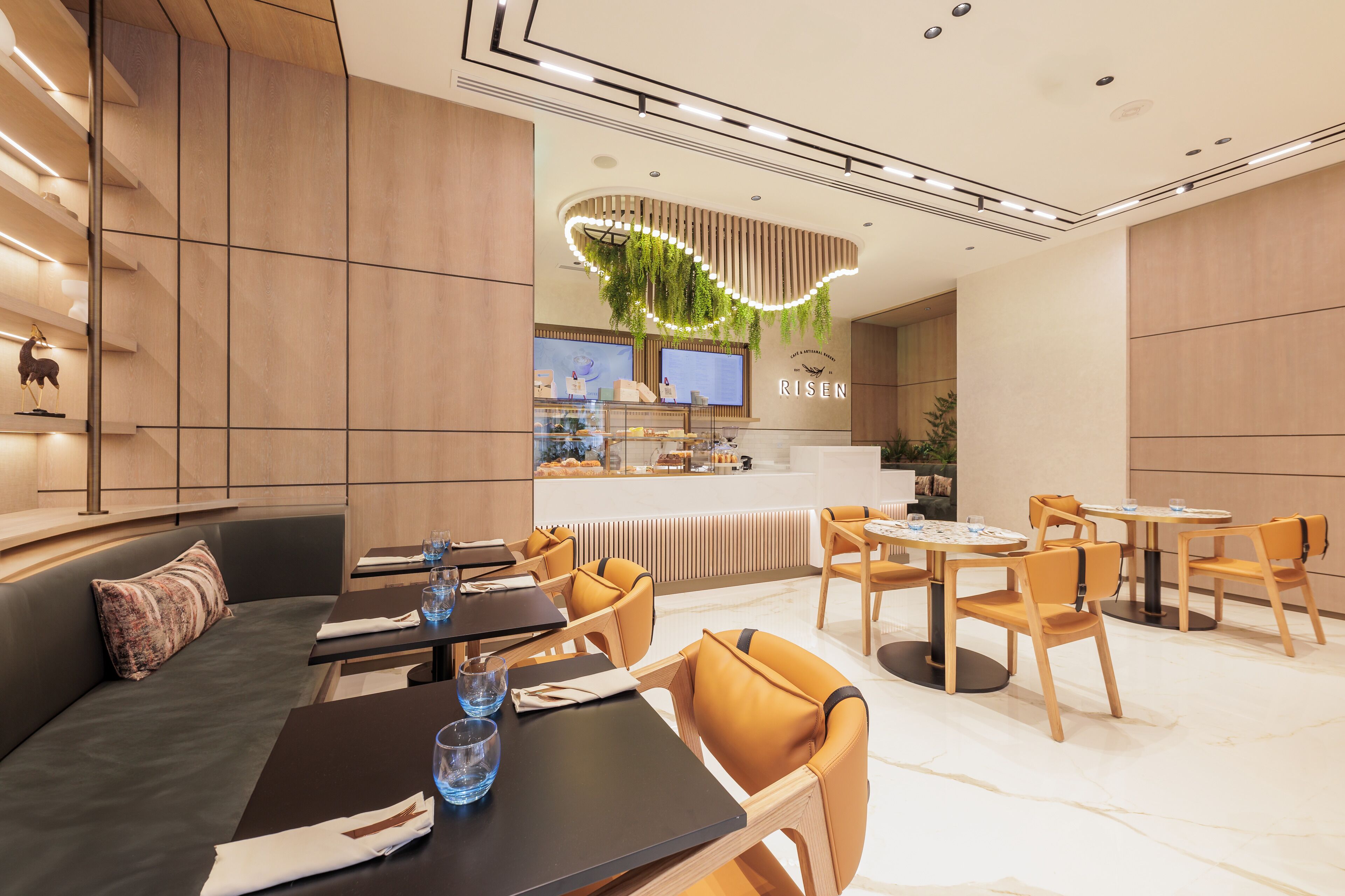 Holiday Inn Dubai Village Circle Holiday Inn Dubai Village Circle