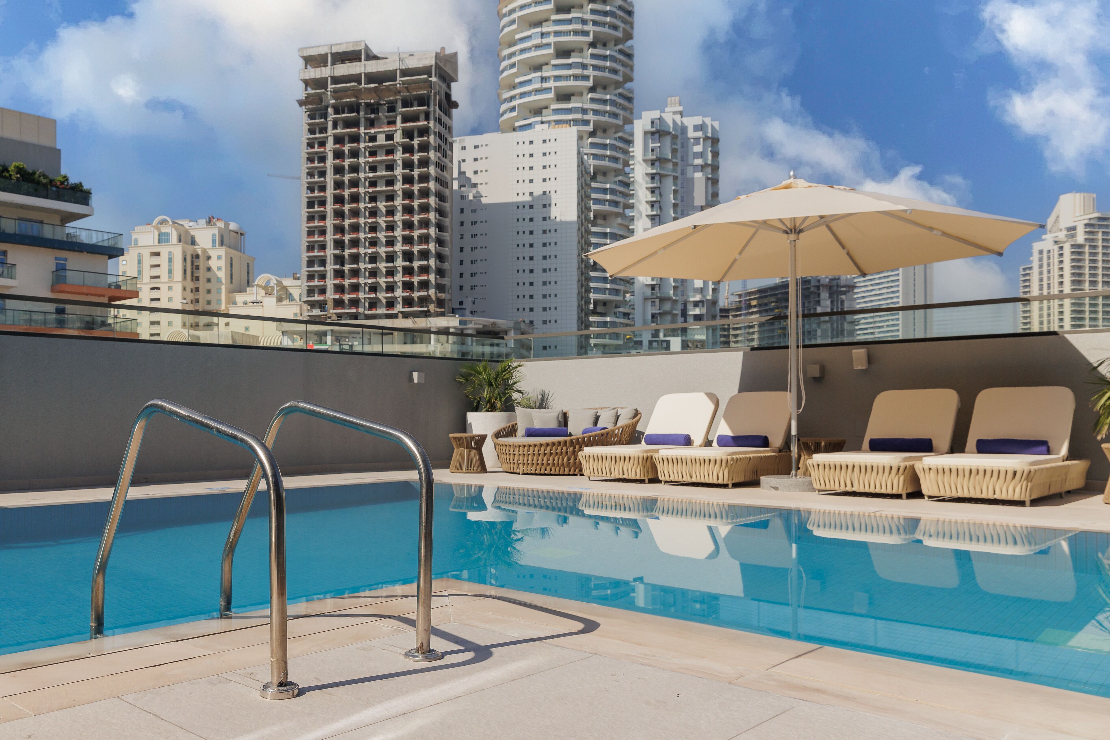 Holiday Inn Dubai Village Circle Holiday Inn Dubai Village Circle