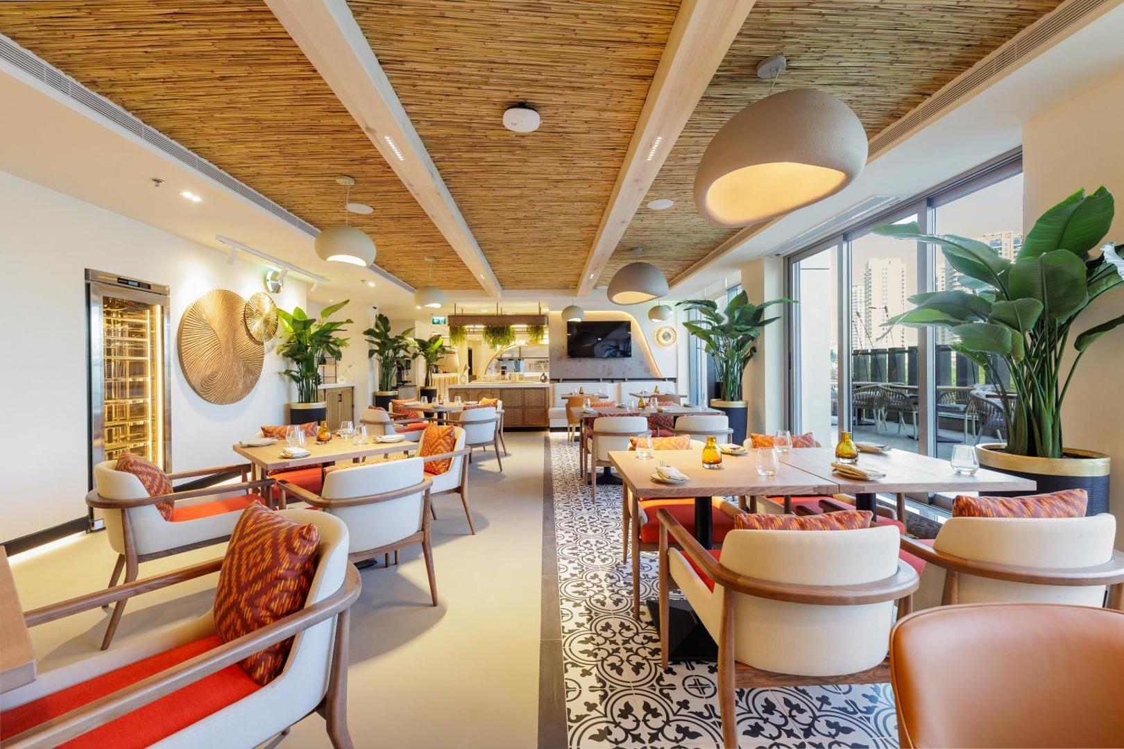 Holiday Inn Dubai Village Circle Holiday Inn Dubai Village Circle